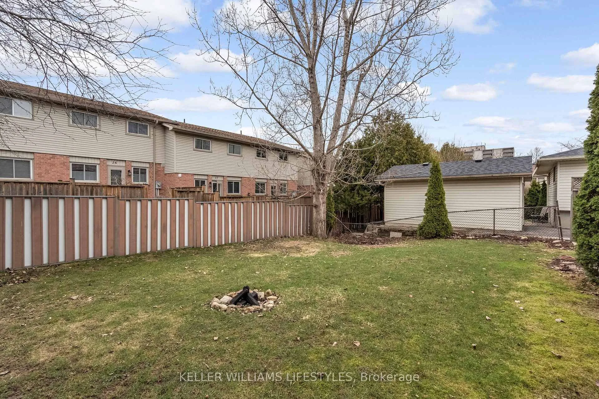 Photo 40 of 350 Highview Crescent, London, South O — HOMEH