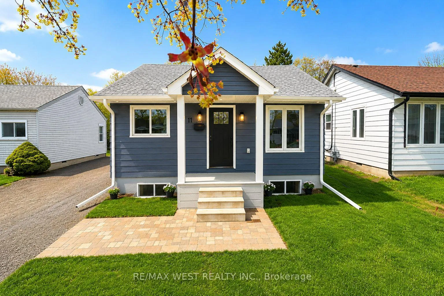 Photo 1 of 11 Pine Street, Ajax, Central — HOMEH