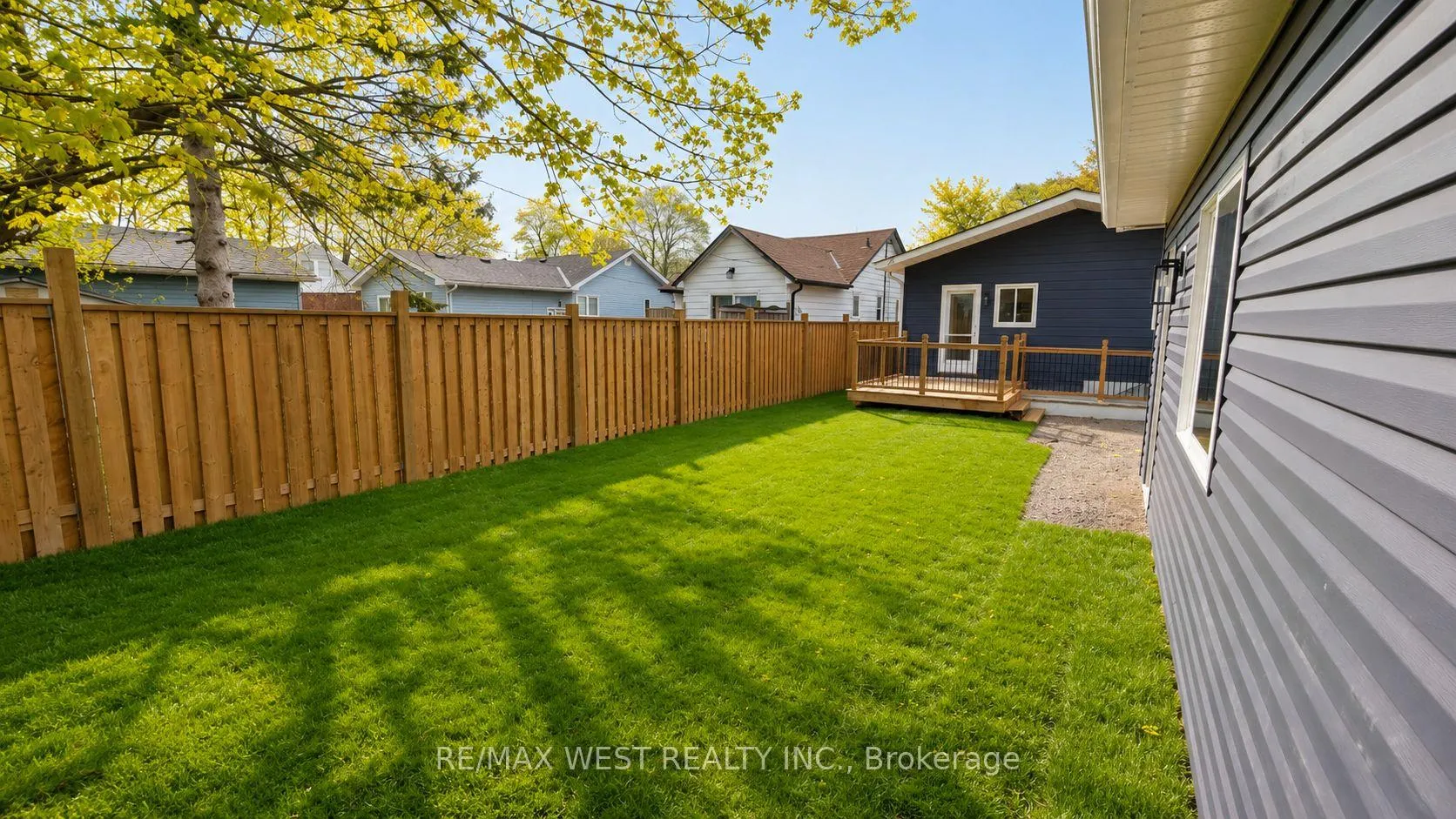 Photo 31 of 11 Pine Street, Ajax, Central — HOMEH