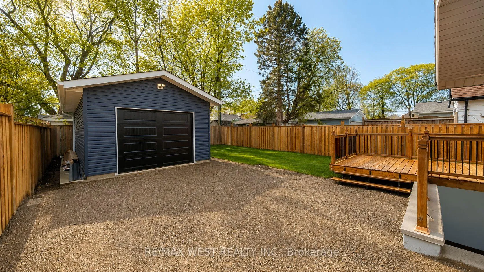 Photo 33 of 11 Pine Street, Ajax, Central — HOMEH