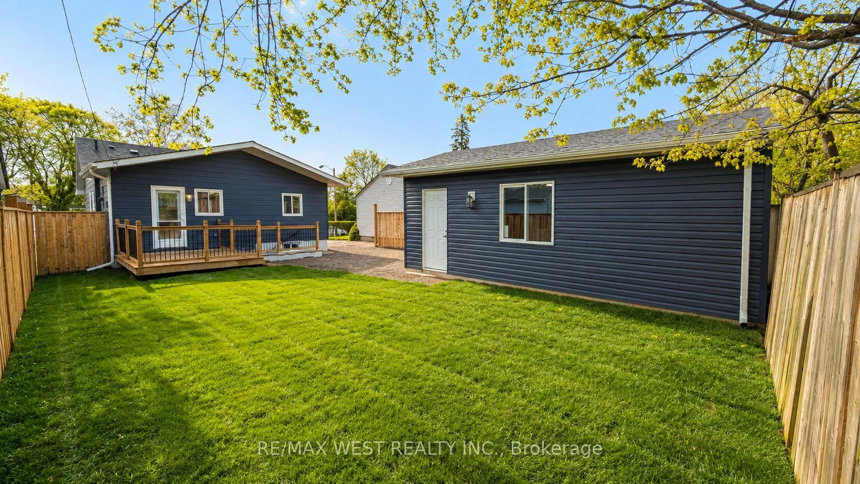 Photo 34 of 11 Pine Street, Ajax, Central — HOMEH
