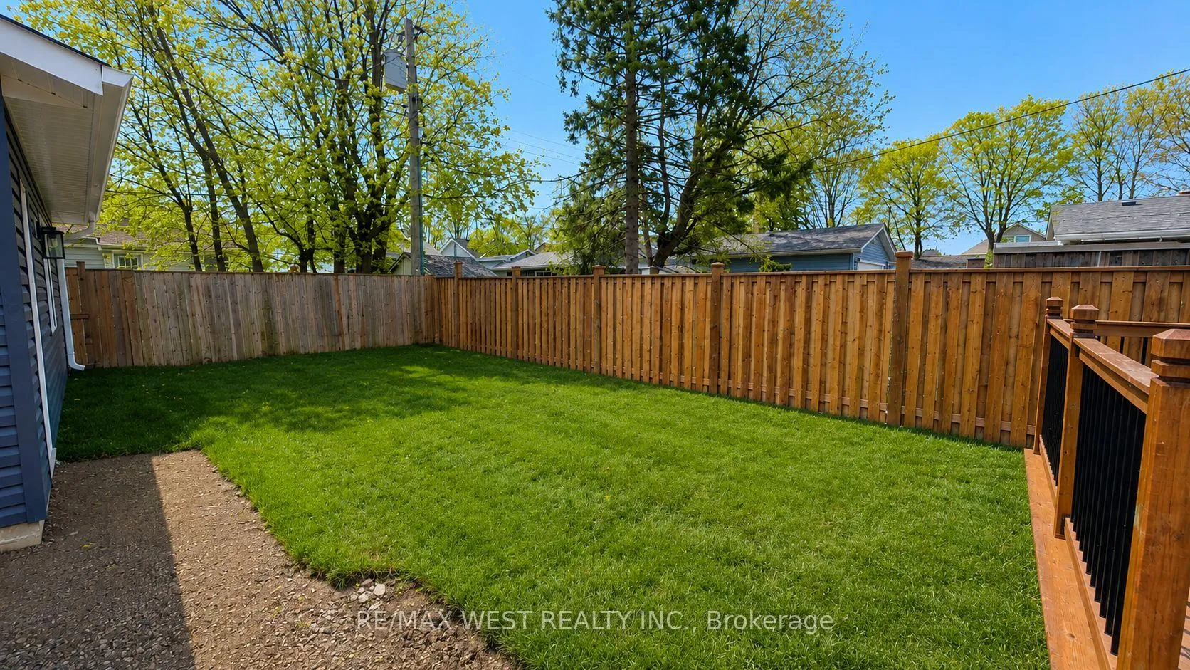 Photo 35 of 11 Pine Street, Ajax, Central — HOMEH