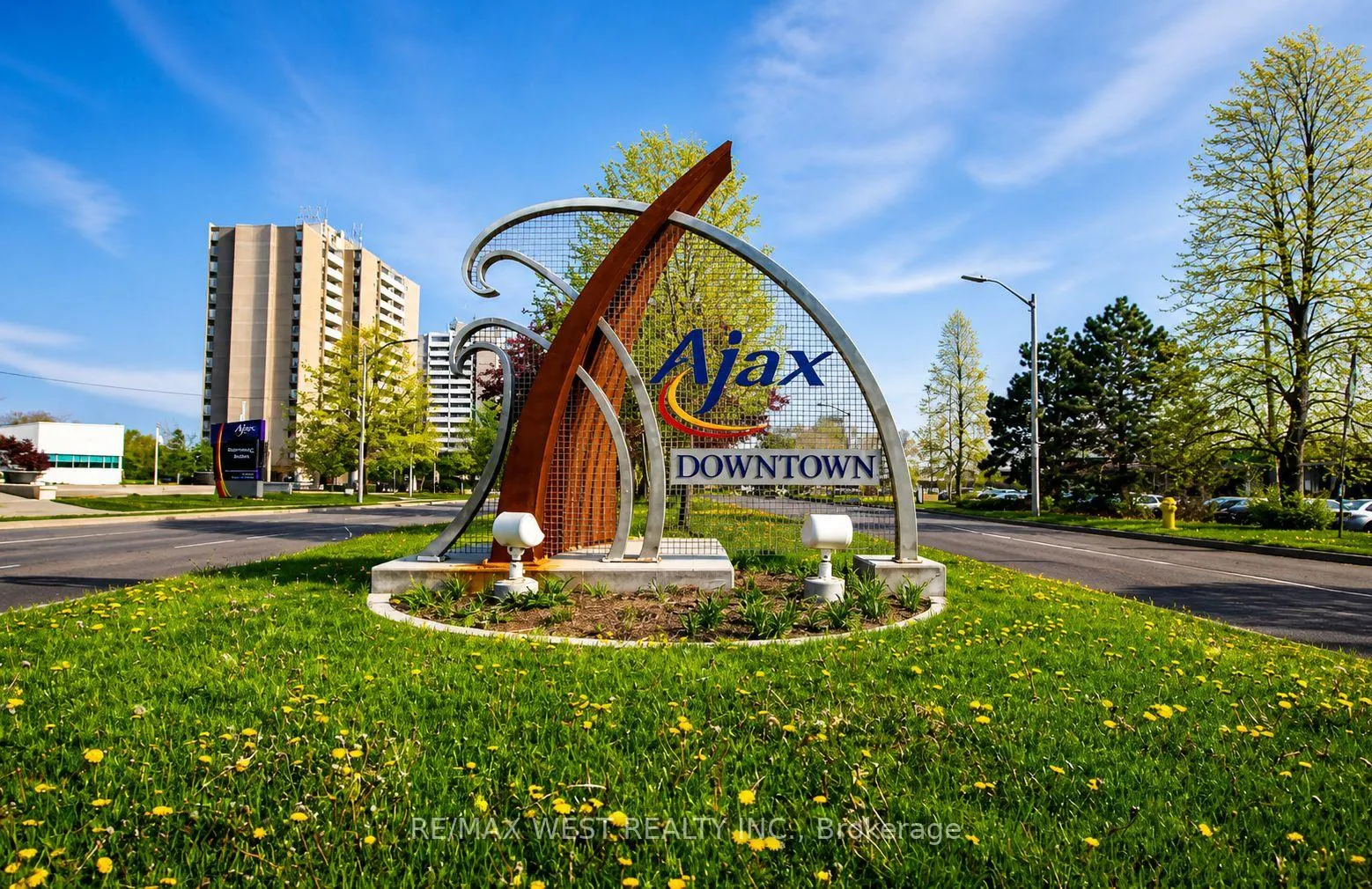 Photo 36 of 11 Pine Street, Ajax, Central — HOMEH