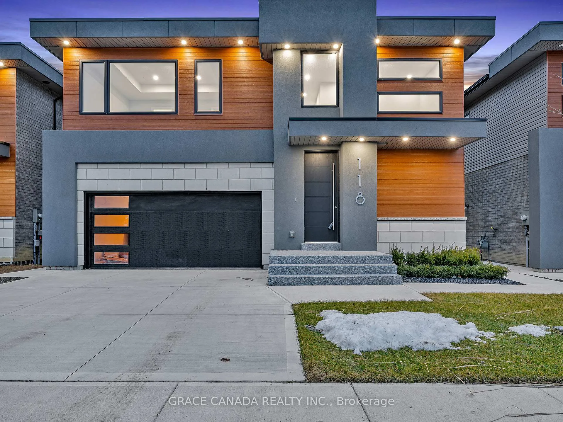 Front of 118 Bear Street