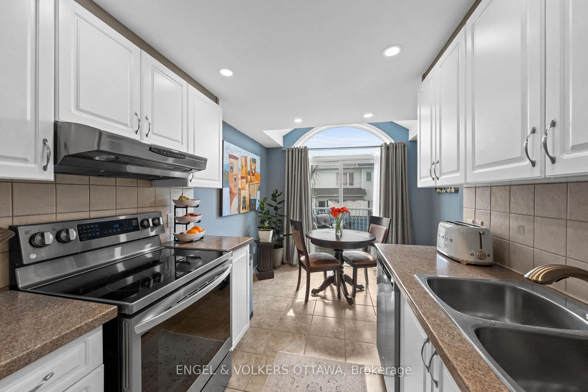 Photo 7 of 162 Sorento Street, Ottawa, Barrhaven - Strandherd — HOMEH