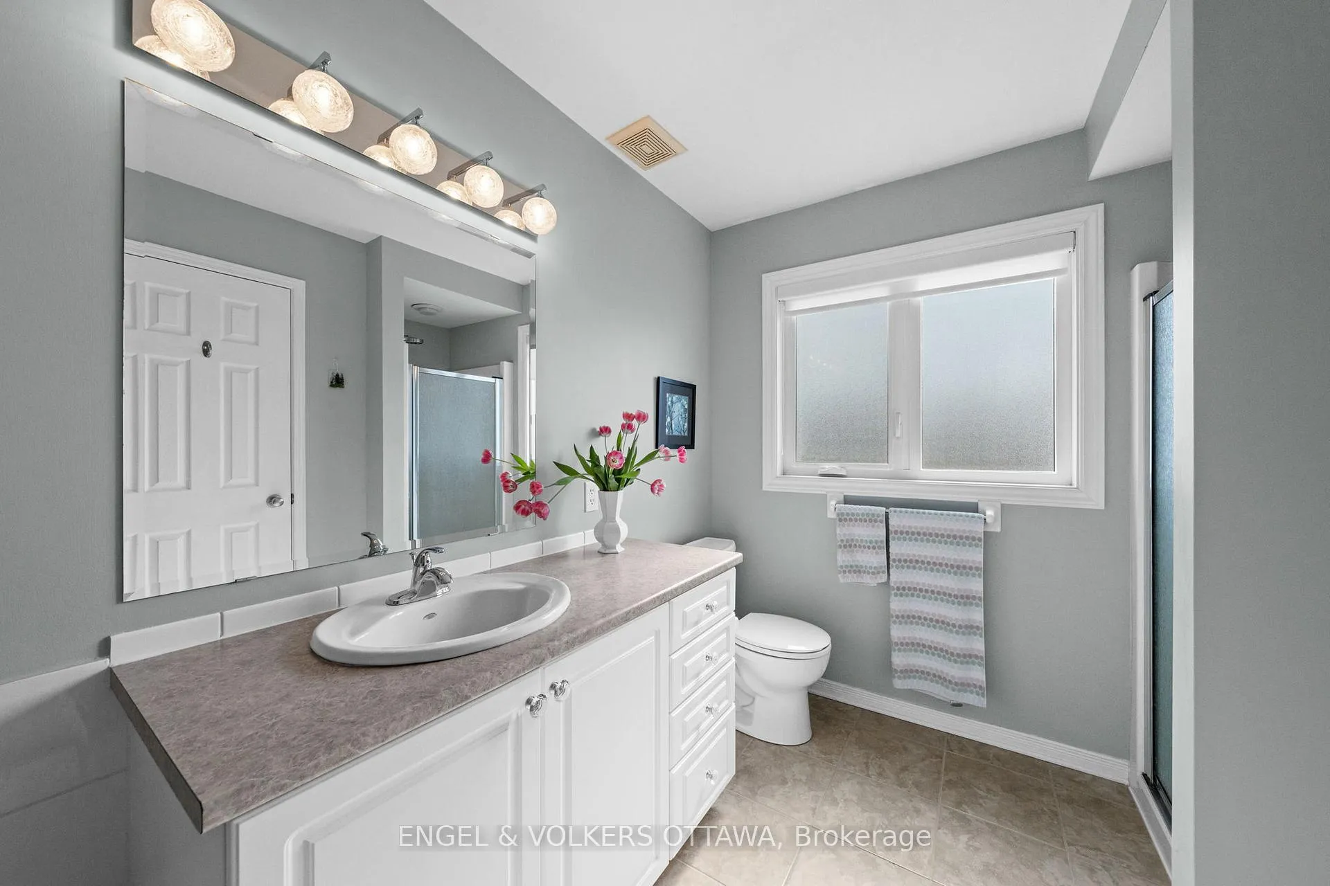 Photo 13 of 162 Sorento Street, Ottawa, Barrhaven - Strandherd — HOMEH