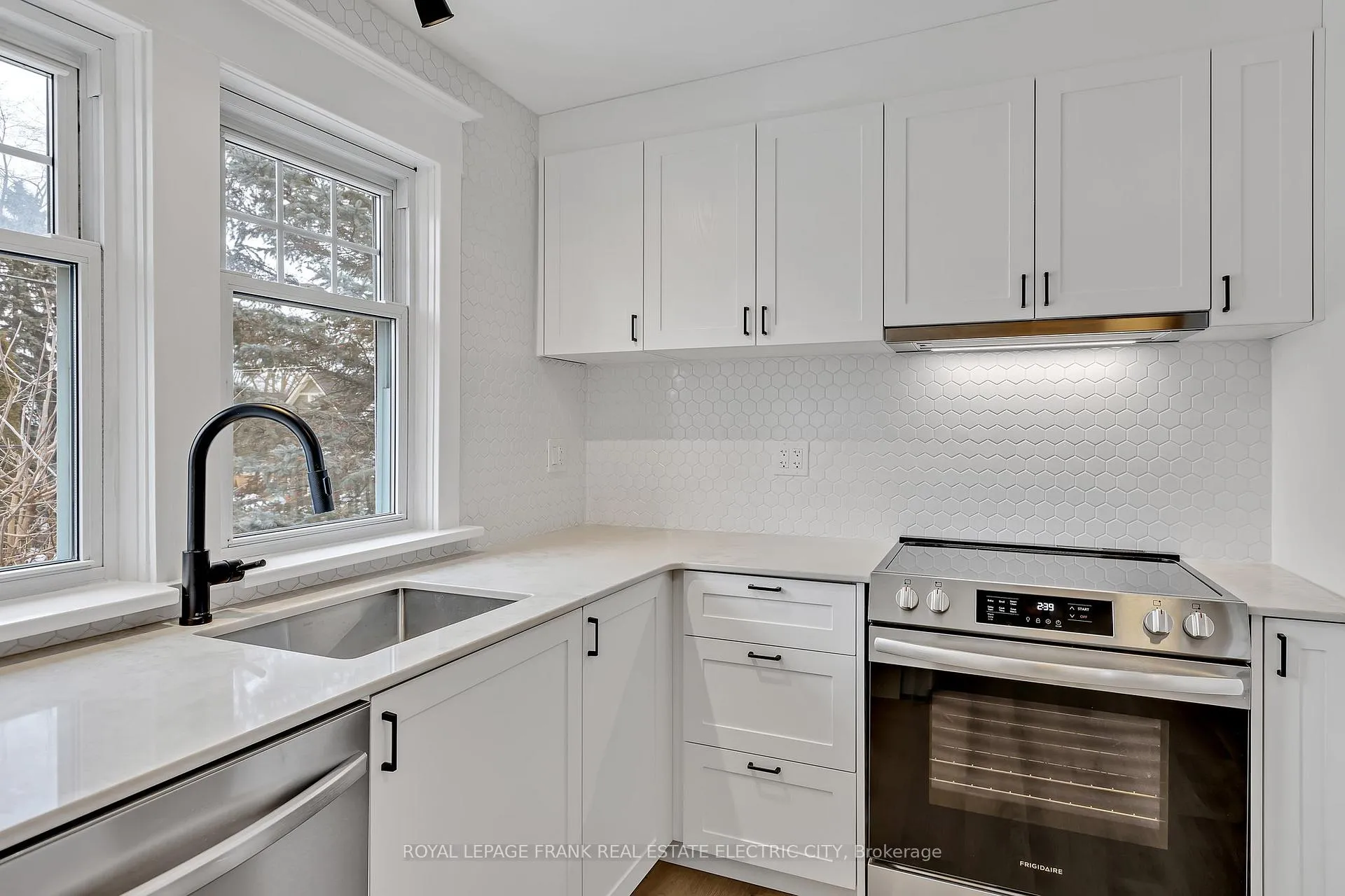 Photo 11 of 1353 Monaghan Road, Peterborough, Town Ward 3 — HOMEH