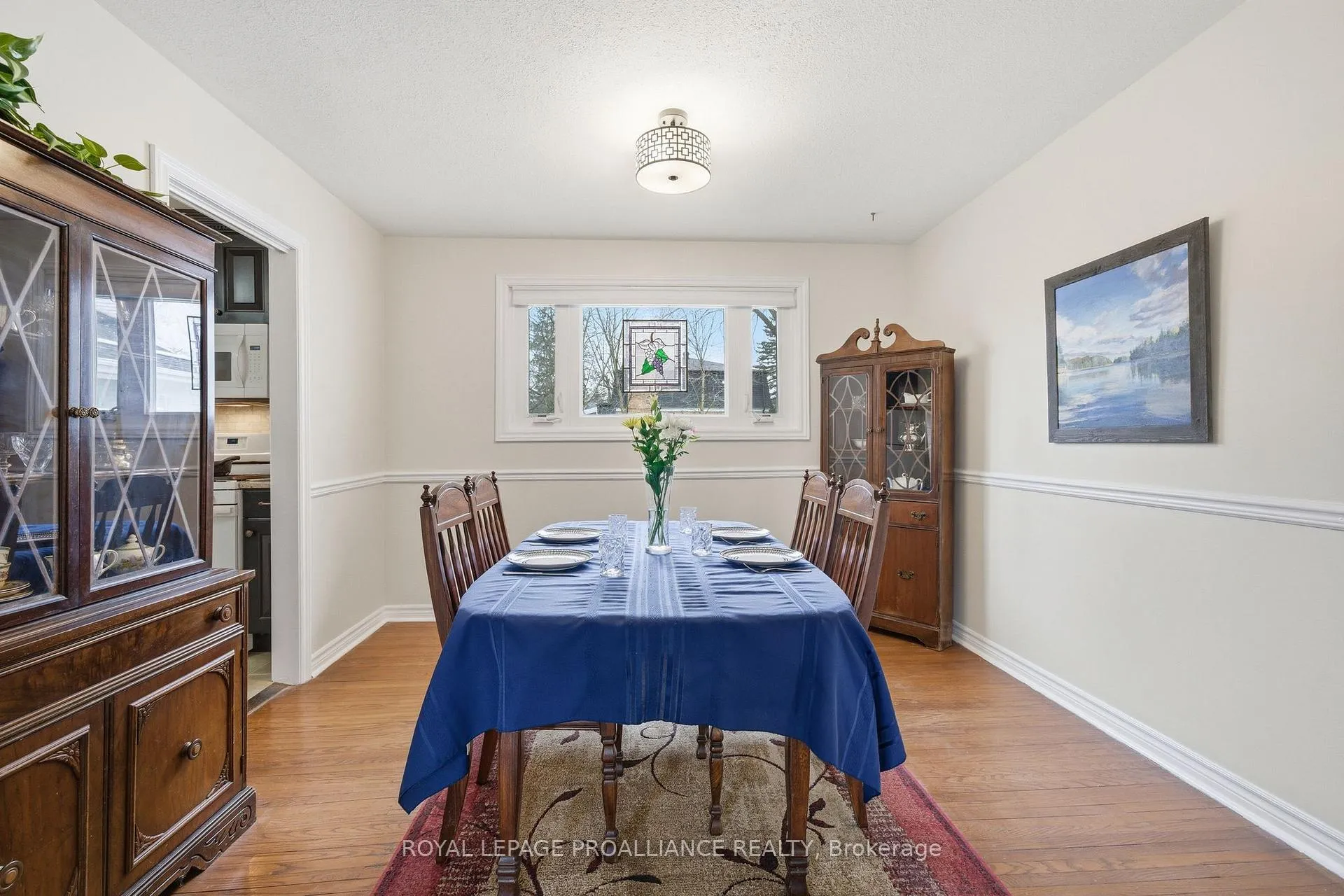 Photo 8 of 14 Forest Hill Crescent, Belleville, Belleville Ward — HOMEH