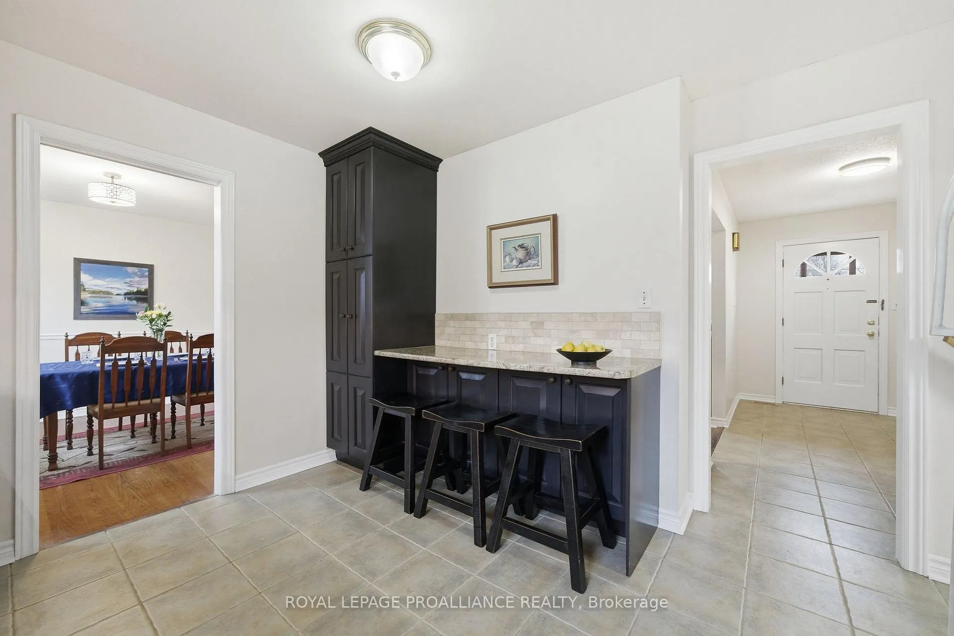 Photo 13 of 14 Forest Hill Crescent, Belleville, Belleville Ward — HOMEH