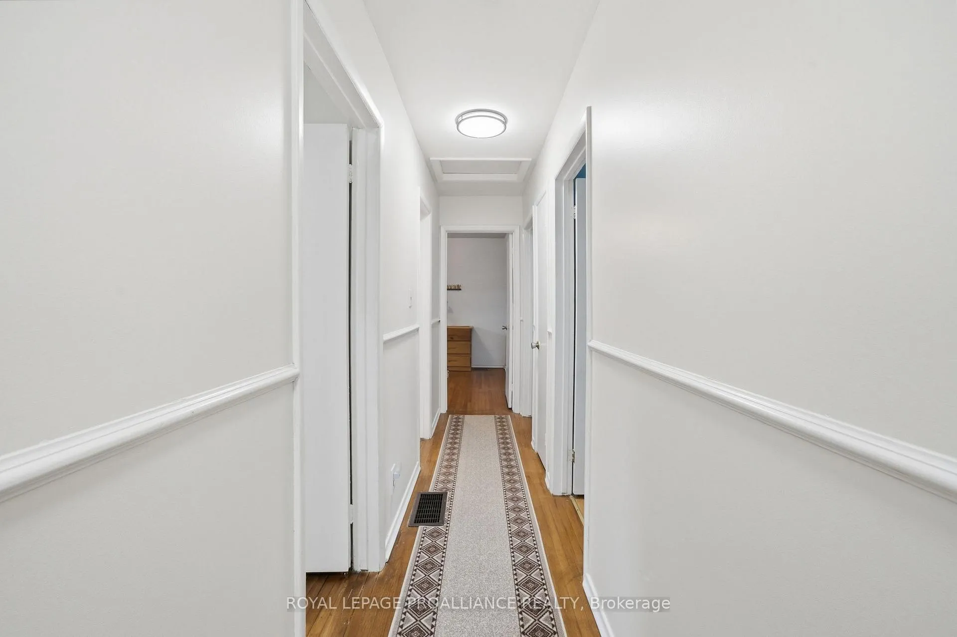 Photo 15 of 14 Forest Hill Crescent, Belleville, Belleville Ward — HOMEH