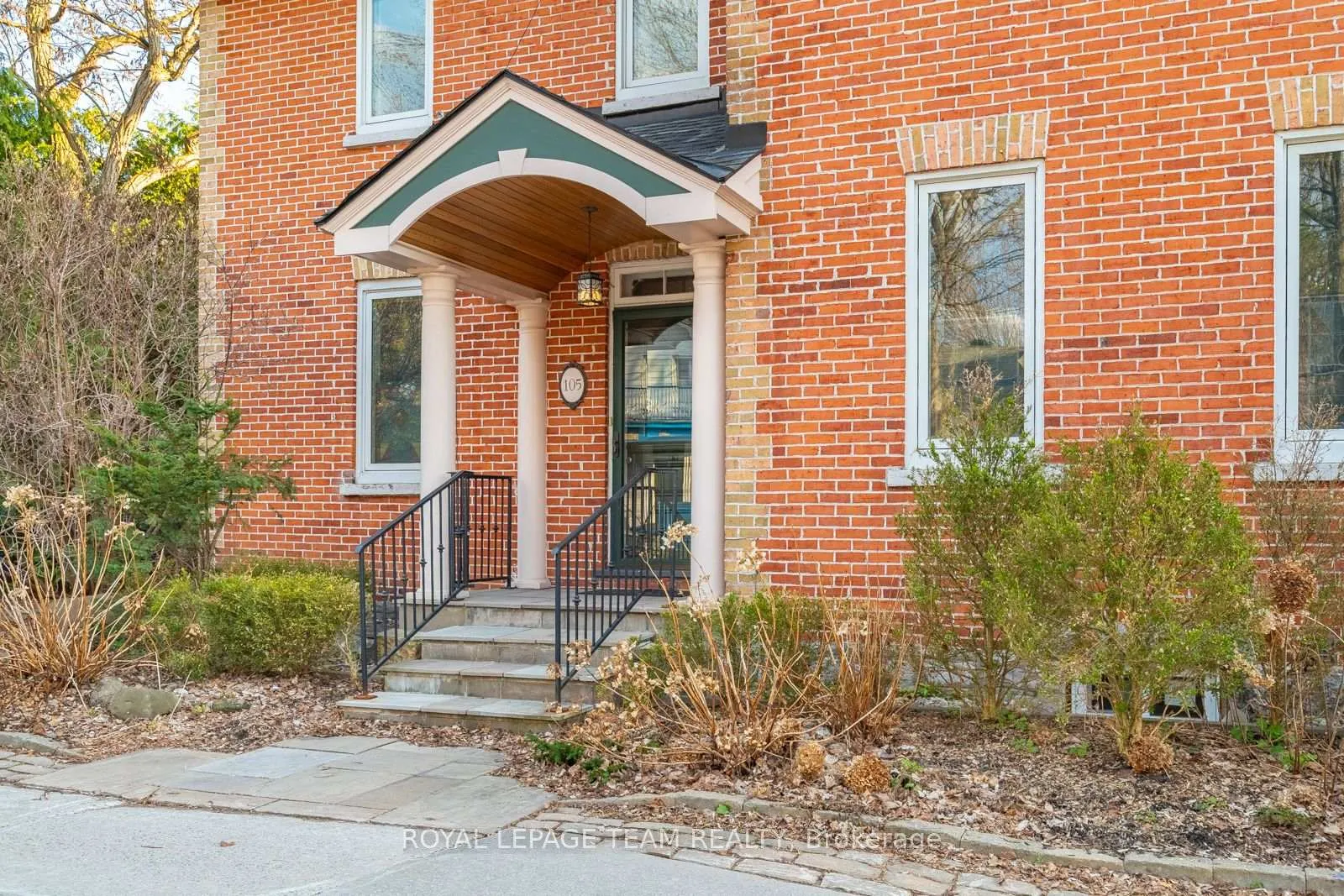 Photo 2 of 105 Crichton Street, Ottawa, New Edinburgh — HOMEH