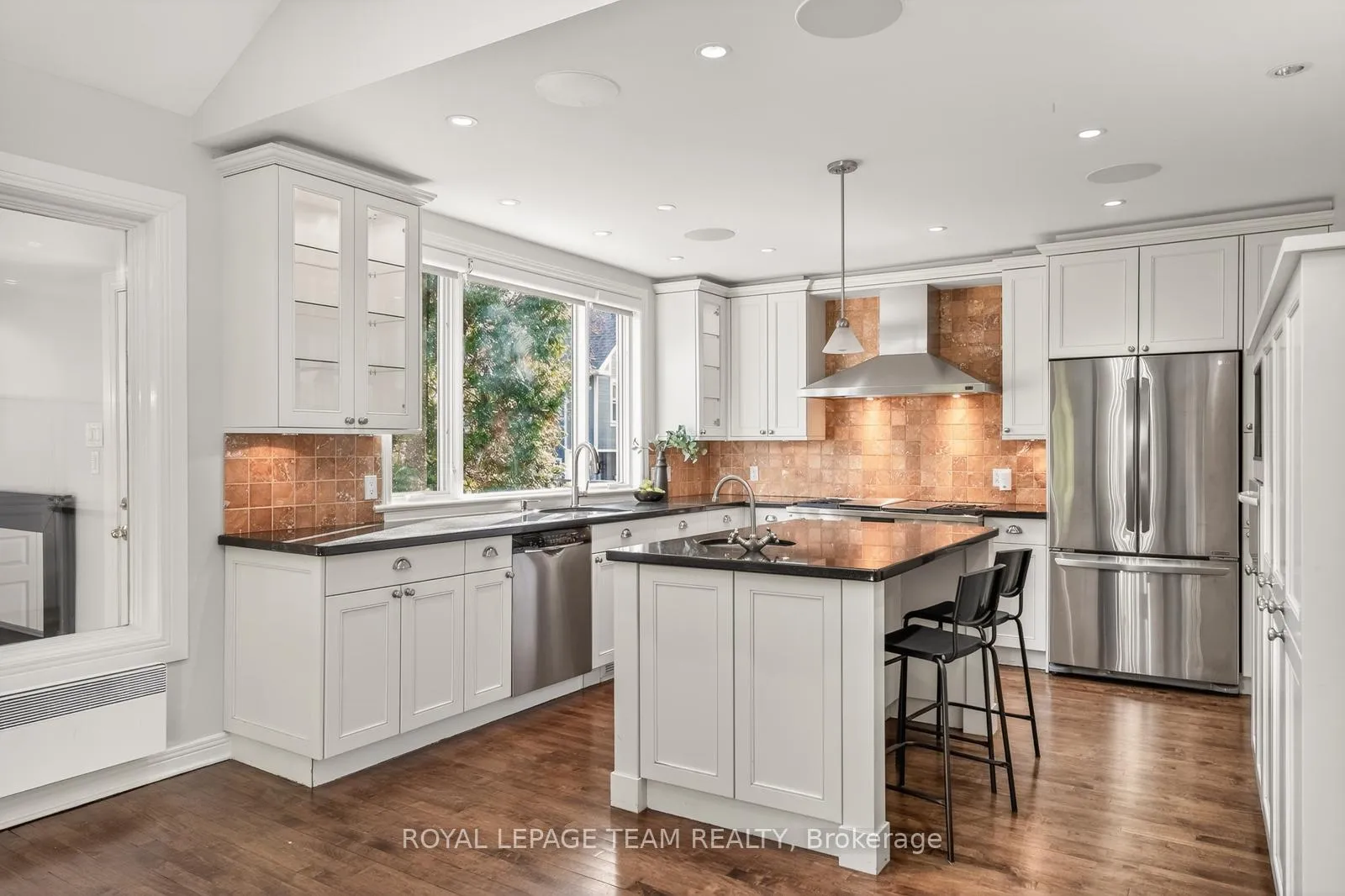 Photo 19 of 105 Crichton Street, Ottawa, New Edinburgh — HOMEH