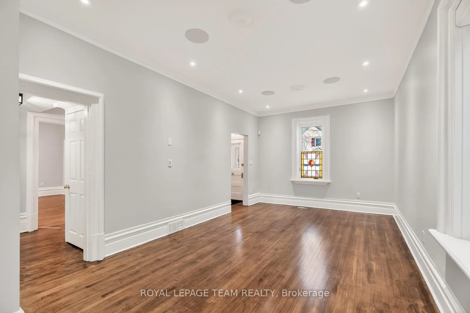 Photo 28 of 105 Crichton Street, Ottawa, New Edinburgh — HOMEH