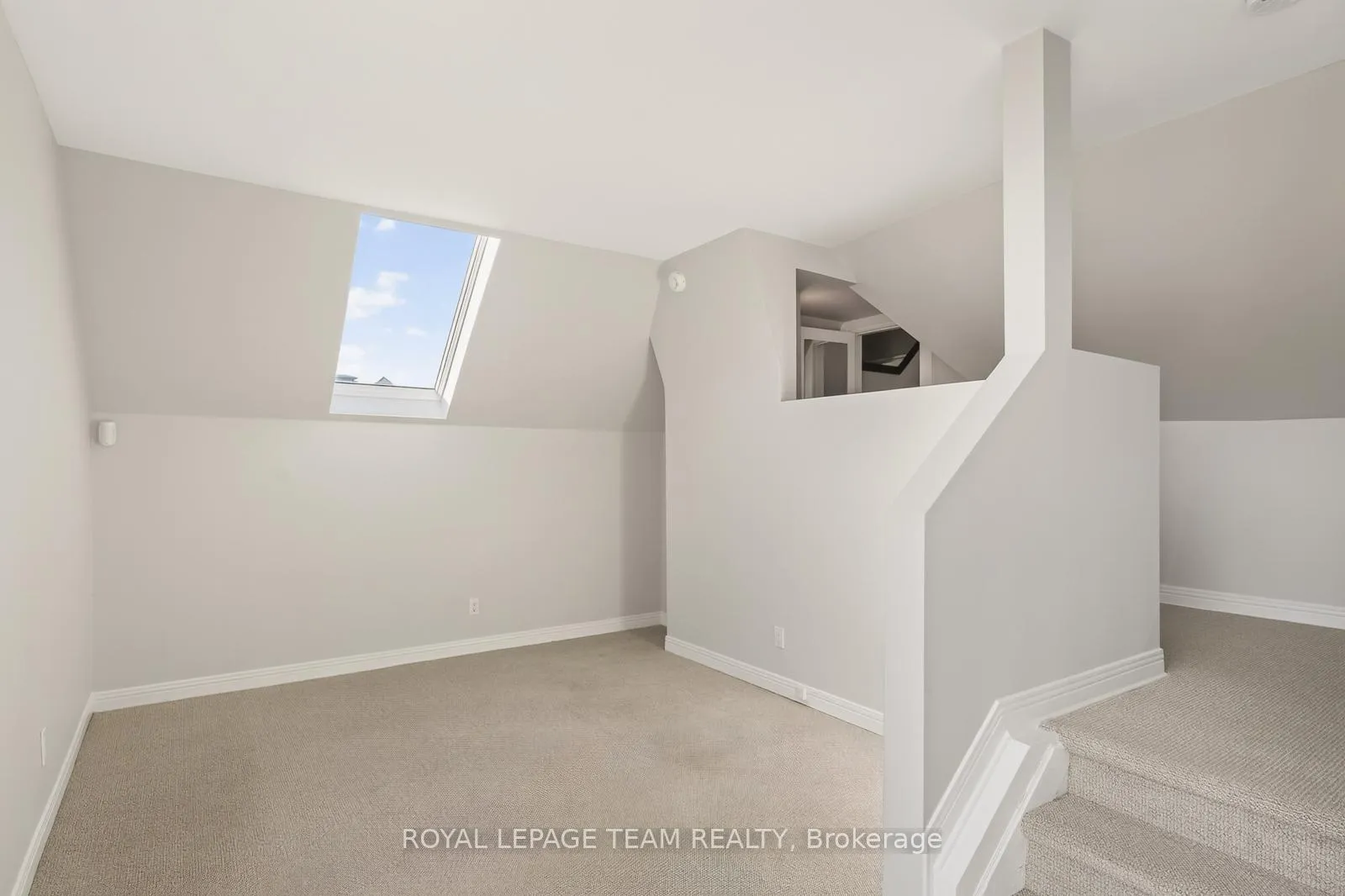 Photo 42 of 105 Crichton Street, Ottawa, New Edinburgh — HOMEH