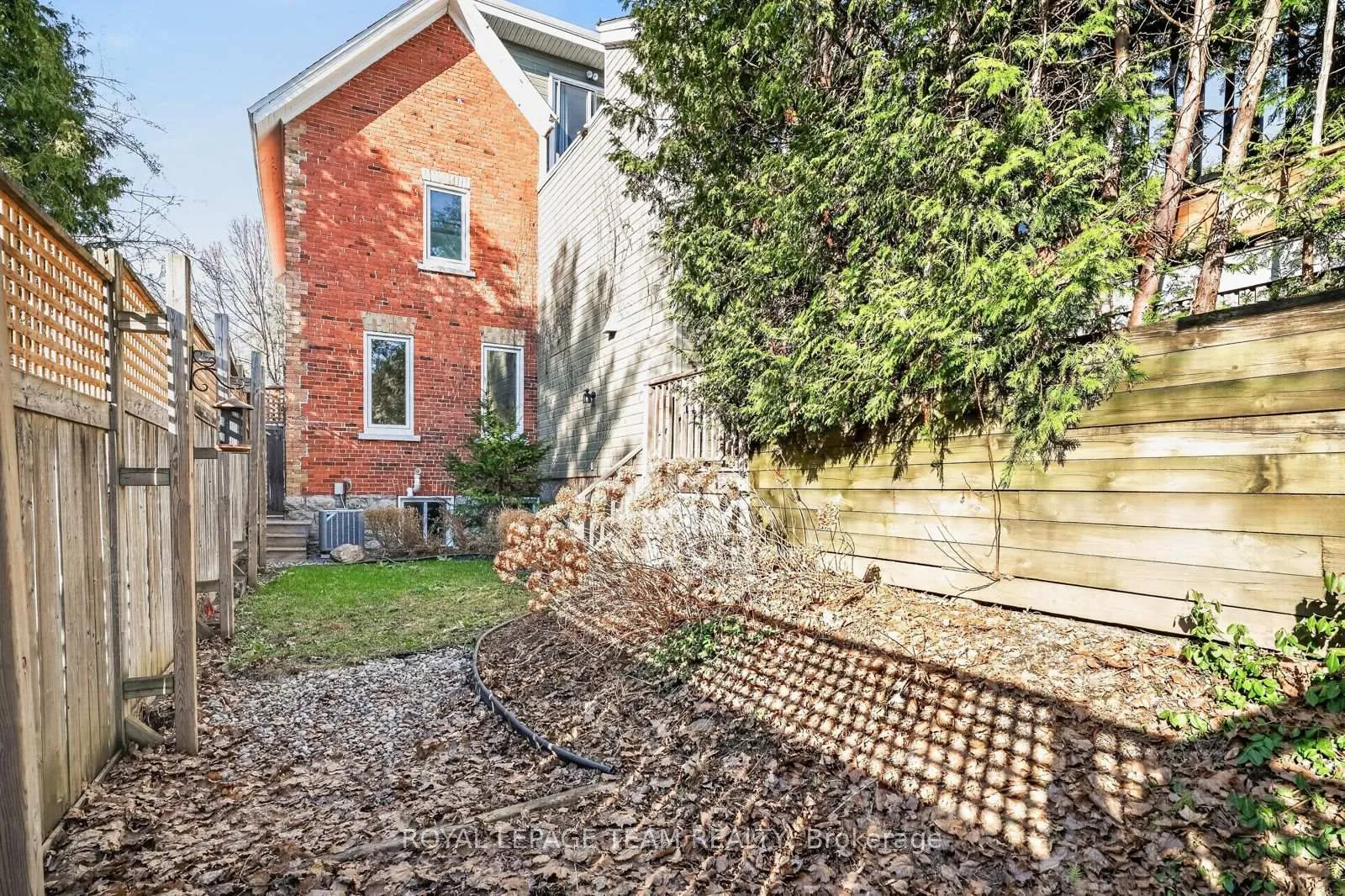 Photo 50 of 105 Crichton Street, Ottawa, New Edinburgh — HOMEH