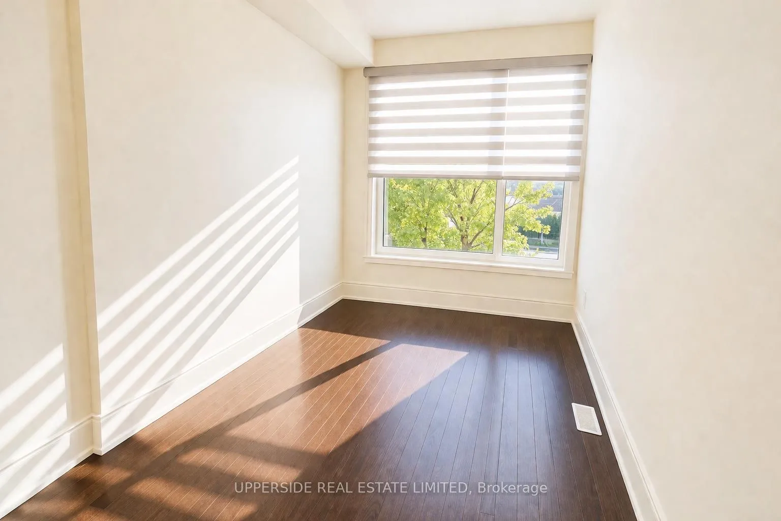 Photo 5 of 52 Vantage Loop Street, Newmarket, Woodland Hill — HOMEH