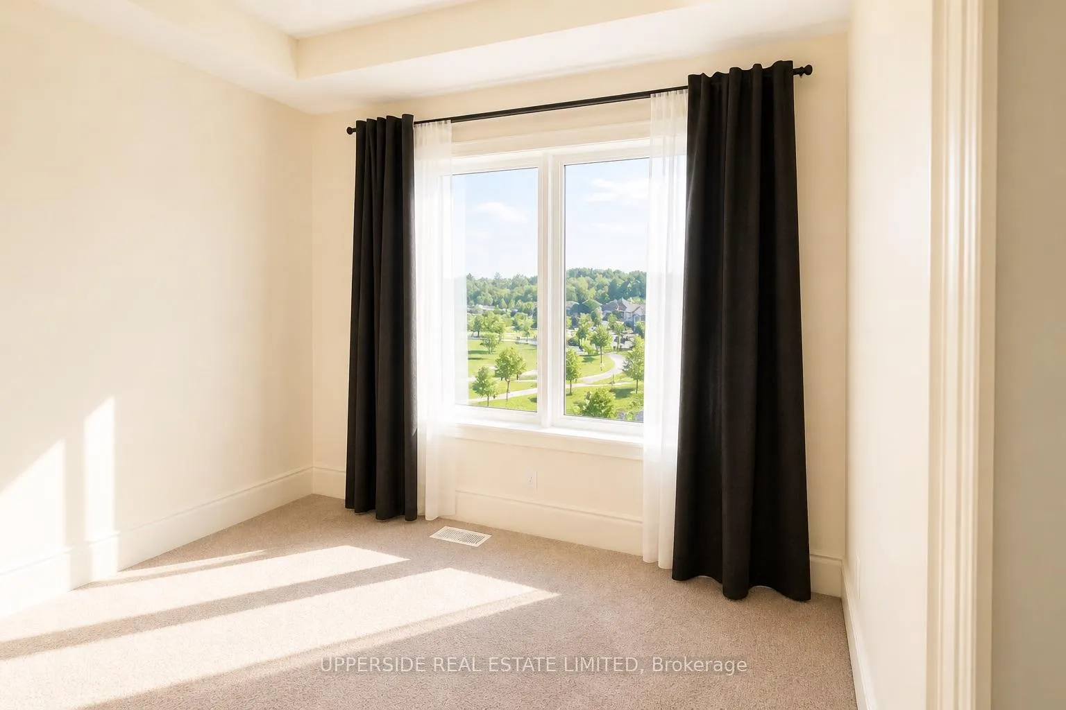 Photo 6 of 52 Vantage Loop Street, Newmarket, Woodland Hill — HOMEH