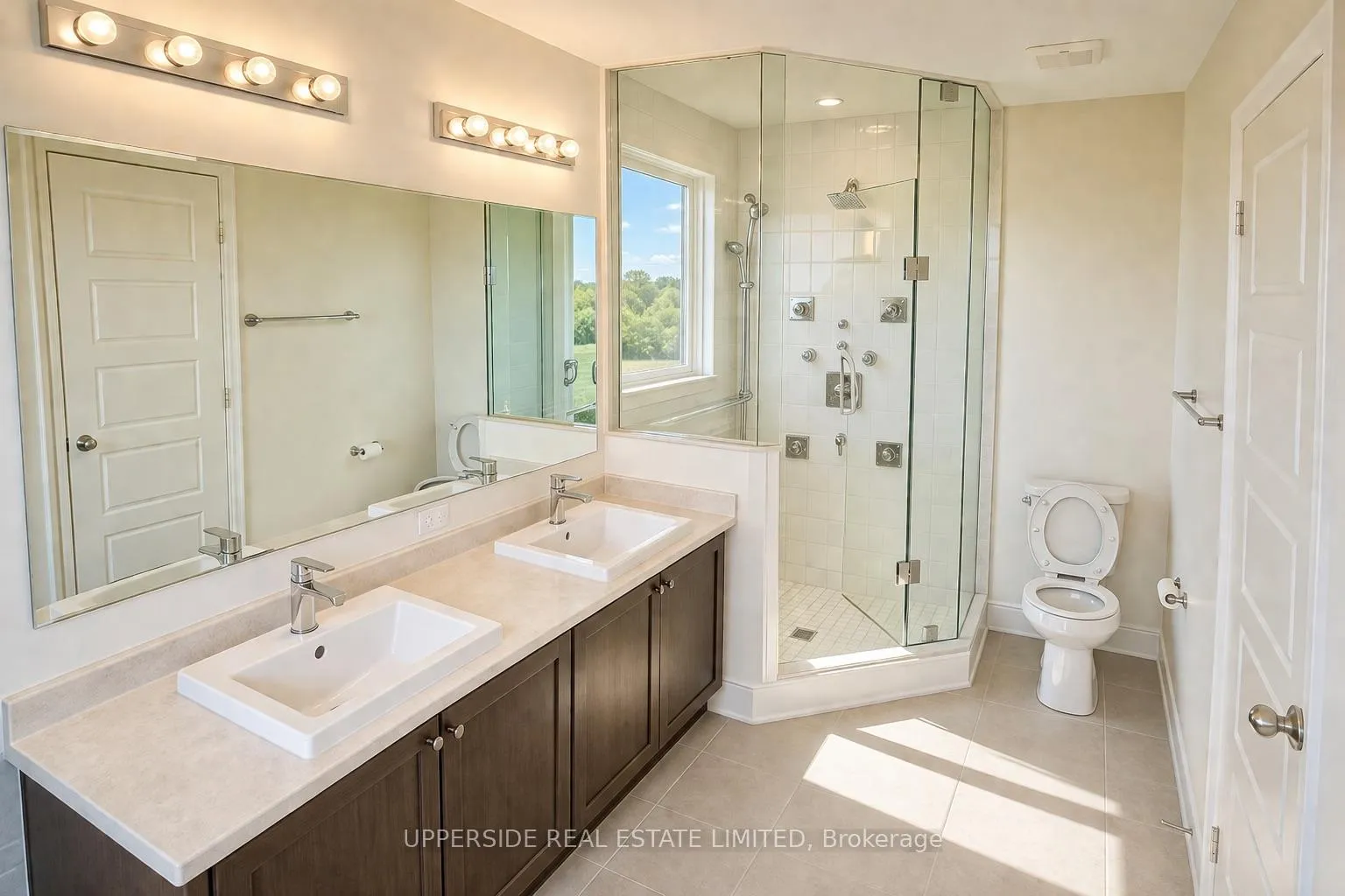 Photo 10 of 52 Vantage Loop Street, Newmarket, Woodland Hill — HOMEH