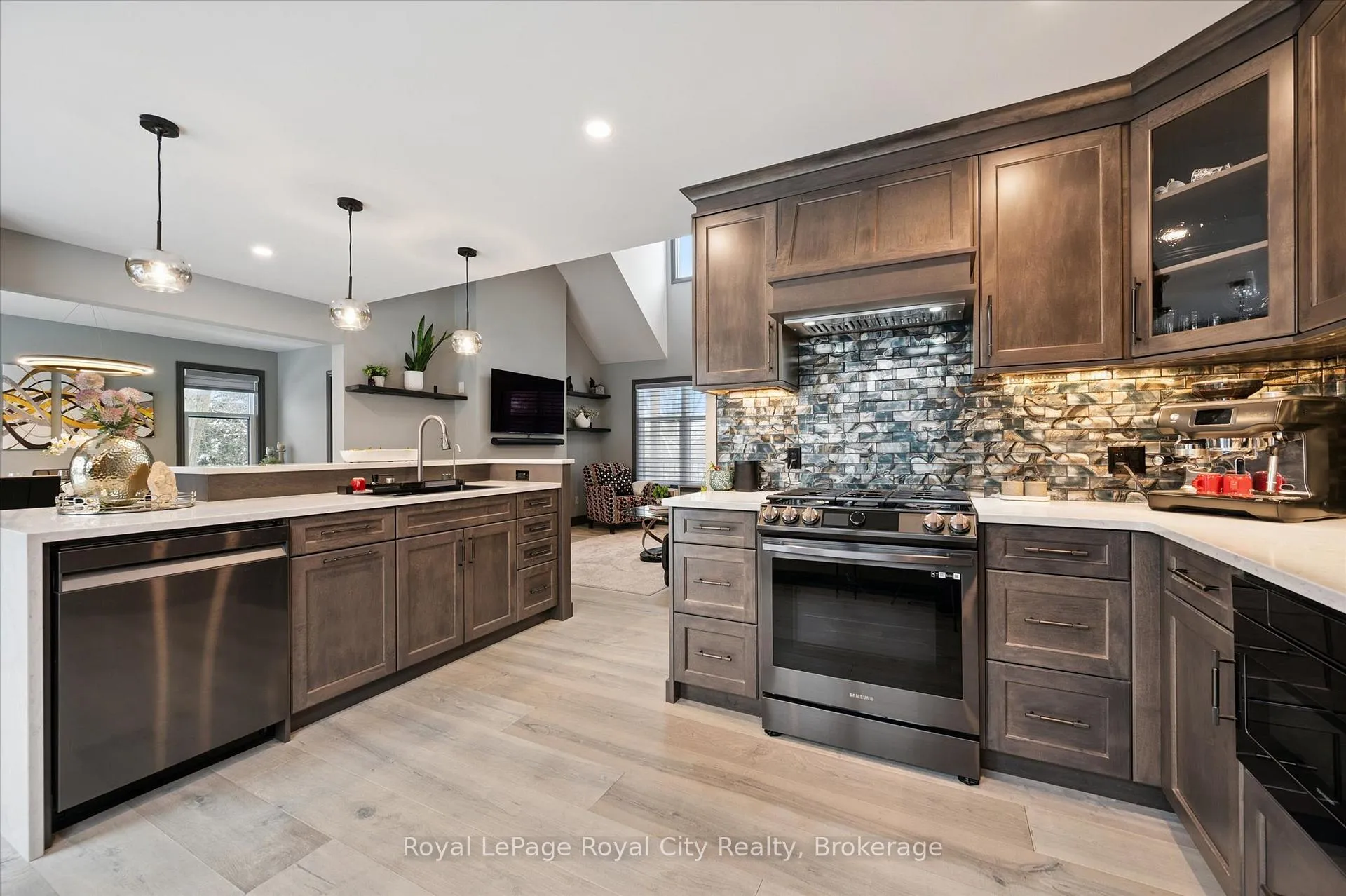 Photo 10 of 36 Emily Street, Centre Wellington, Elora/Salem — HOMEH