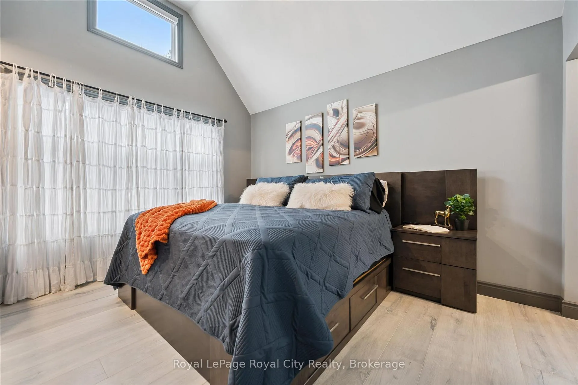 Photo 16 of 36 Emily Street, Centre Wellington, Elora/Salem — HOMEH