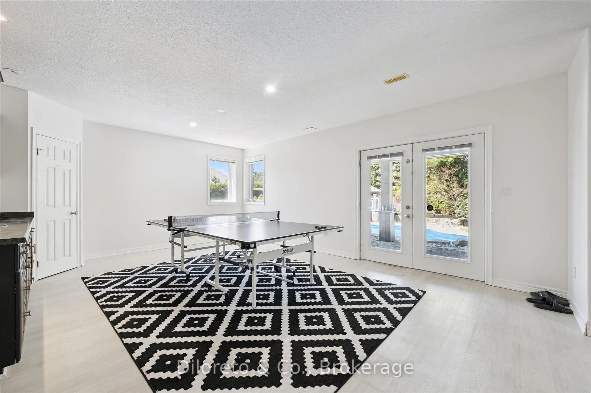 Photo 36 of 4 Zaduk Place, Guelph, Kortright East — HOMEH