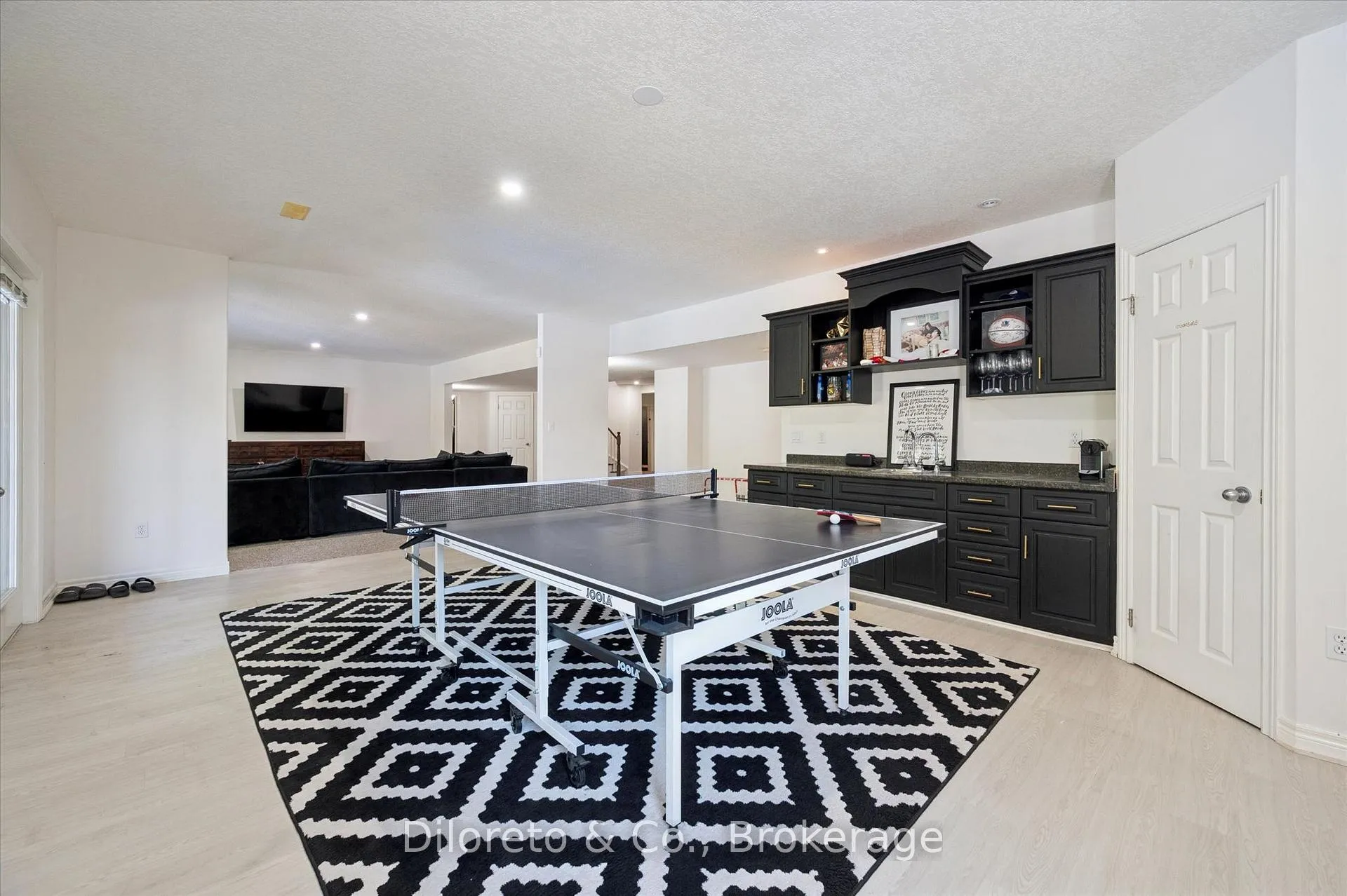 Photo 38 of 4 Zaduk Place, Guelph, Kortright East — HOMEH
