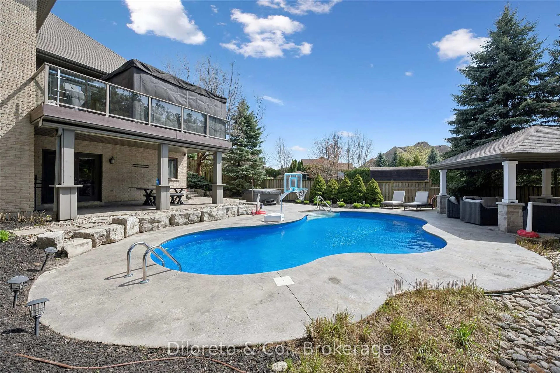 Photo 47 of 4 Zaduk Place, Guelph, Kortright East — HOMEH