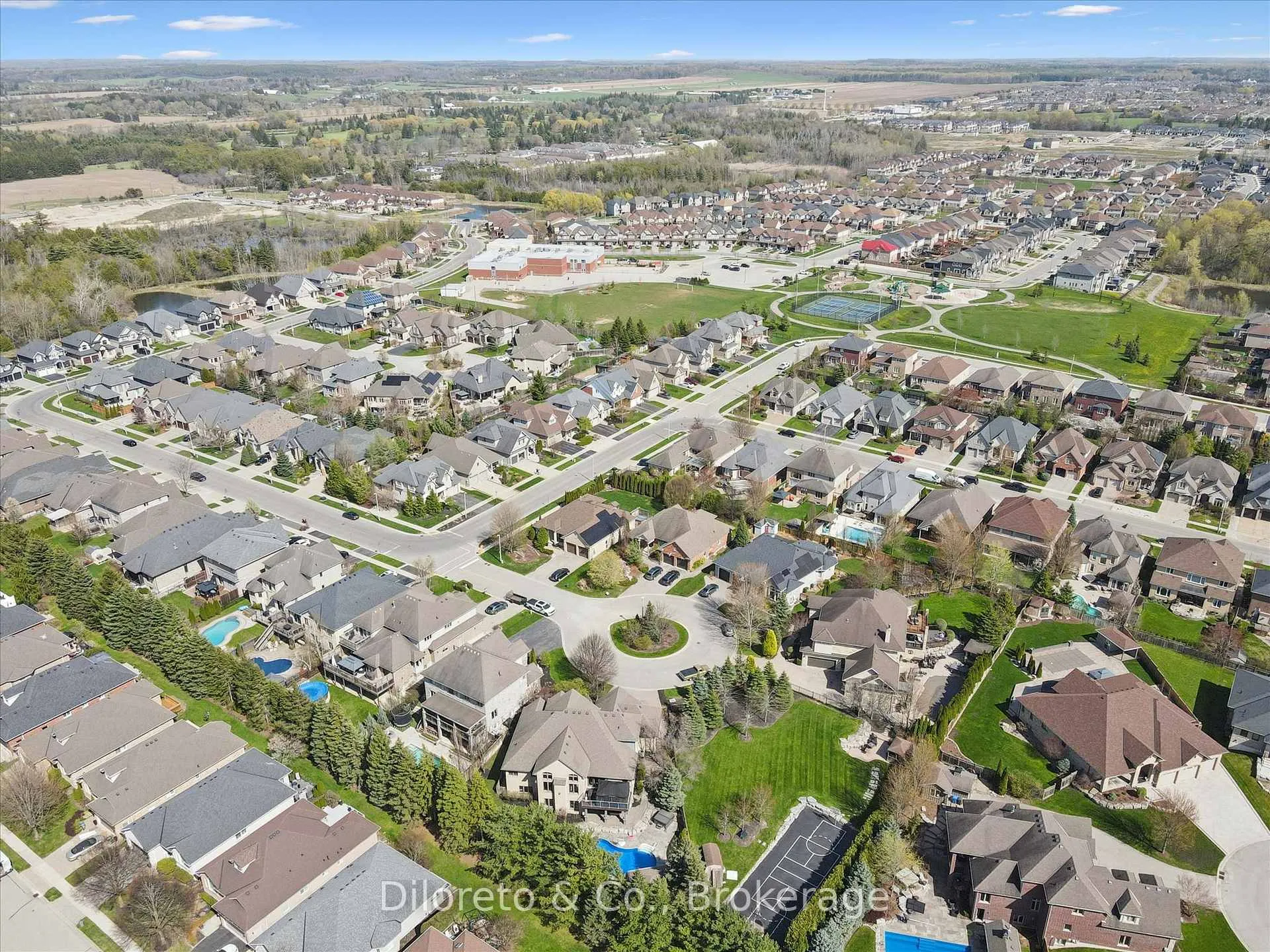 Photo 50 of 4 Zaduk Place, Guelph, Kortright East — HOMEH