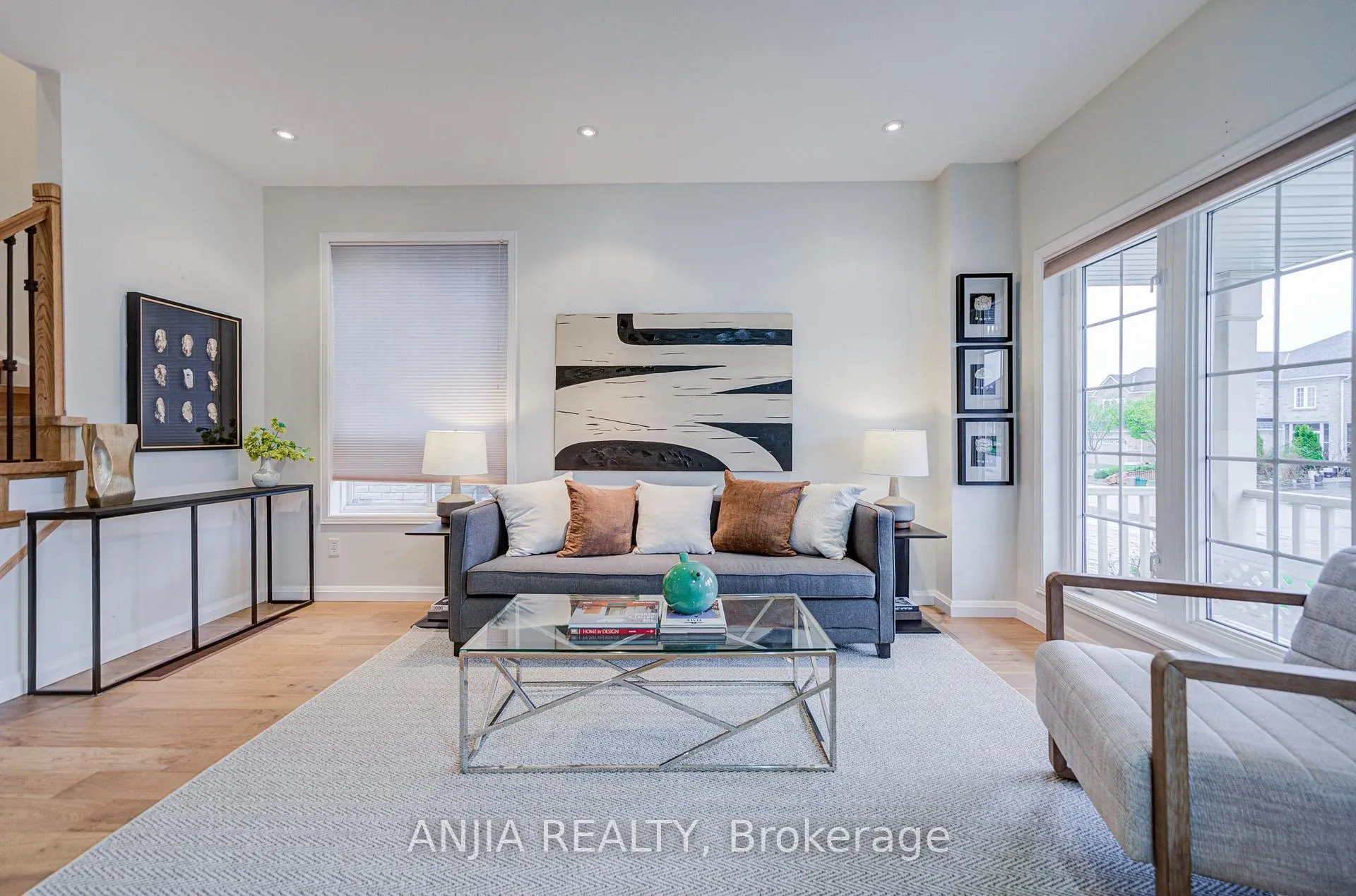 Photo 5 of 51 Oxfordshire Street, Markham, Berczy — HOMEH