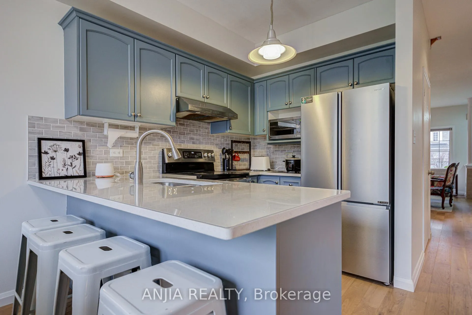 Photo 18 of 51 Oxfordshire Street, Markham, Berczy — HOMEH