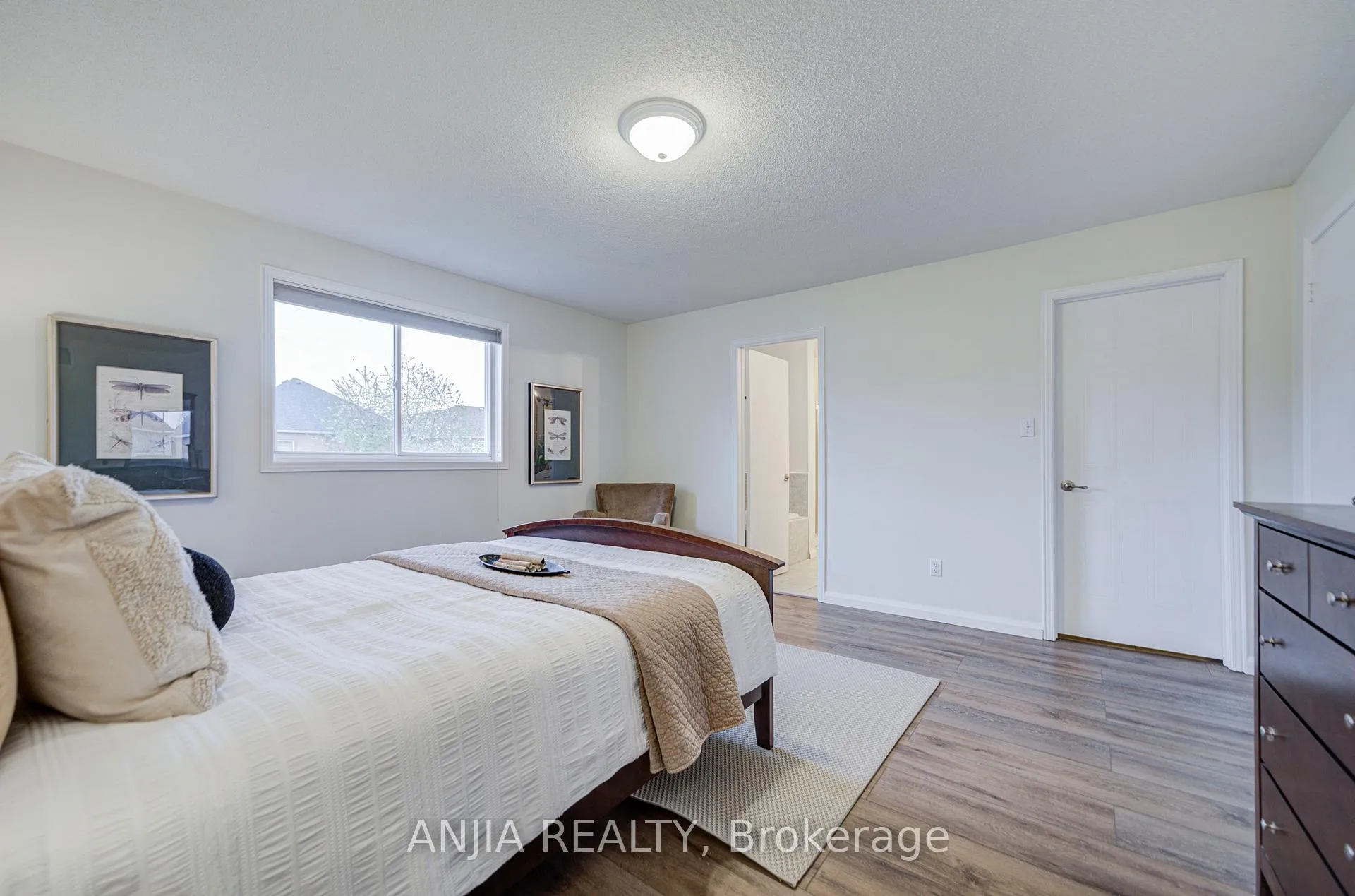 Photo 30 of 51 Oxfordshire Street, Markham, Berczy — HOMEH