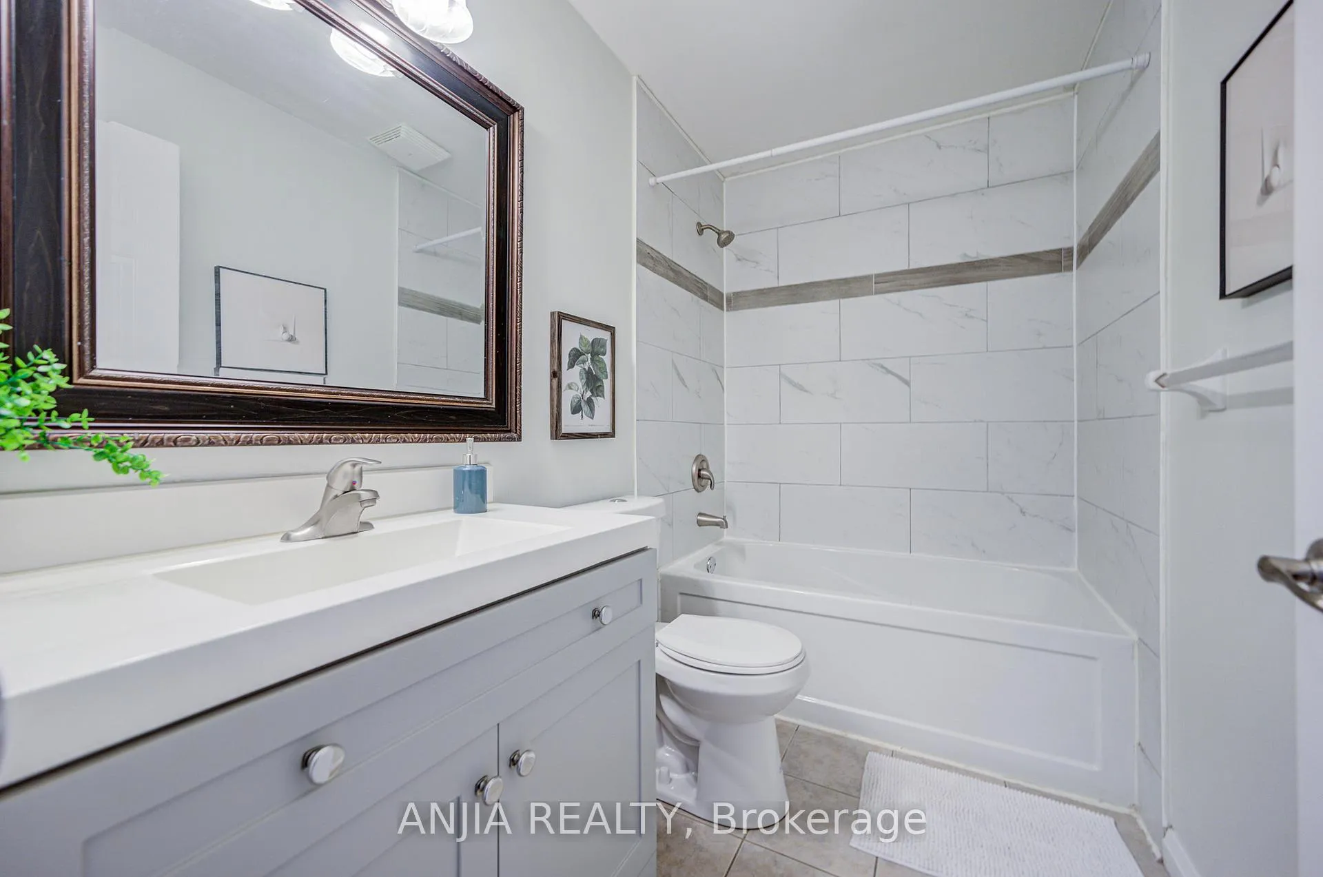Photo 35 of 51 Oxfordshire Street, Markham, Berczy — HOMEH