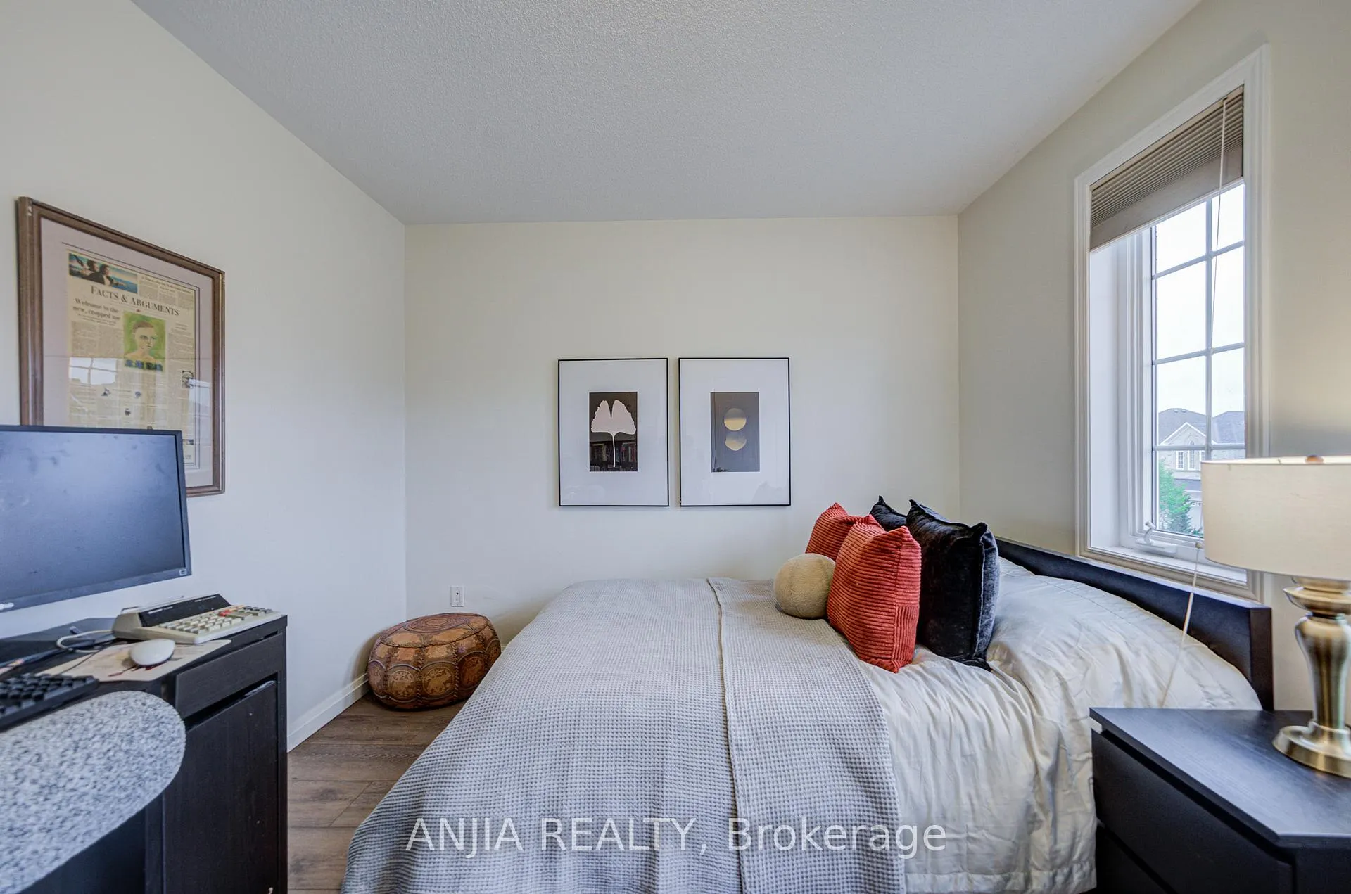 Photo 37 of 51 Oxfordshire Street, Markham, Berczy — HOMEH