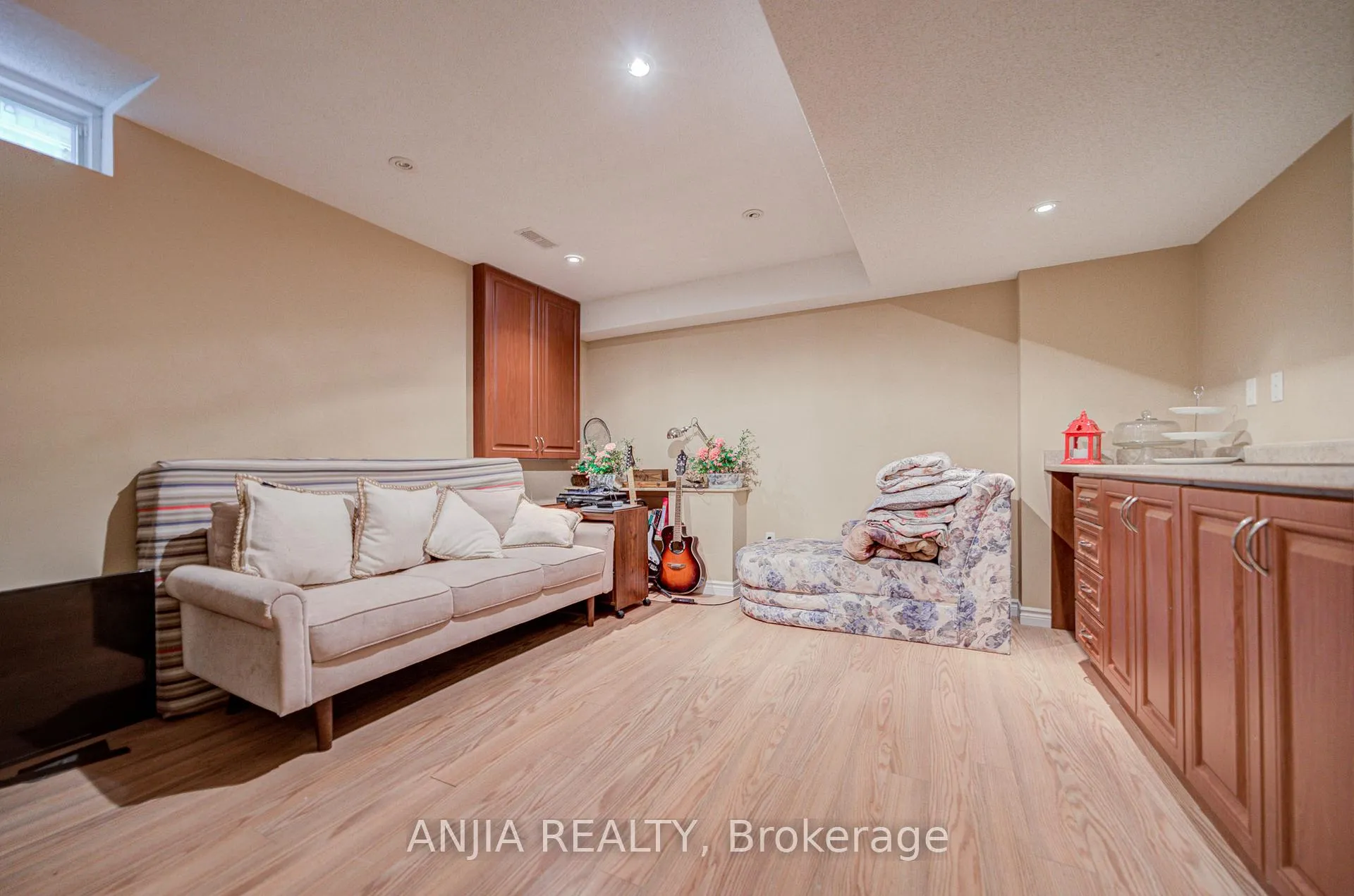 Photo 40 of 51 Oxfordshire Street, Markham, Berczy — HOMEH
