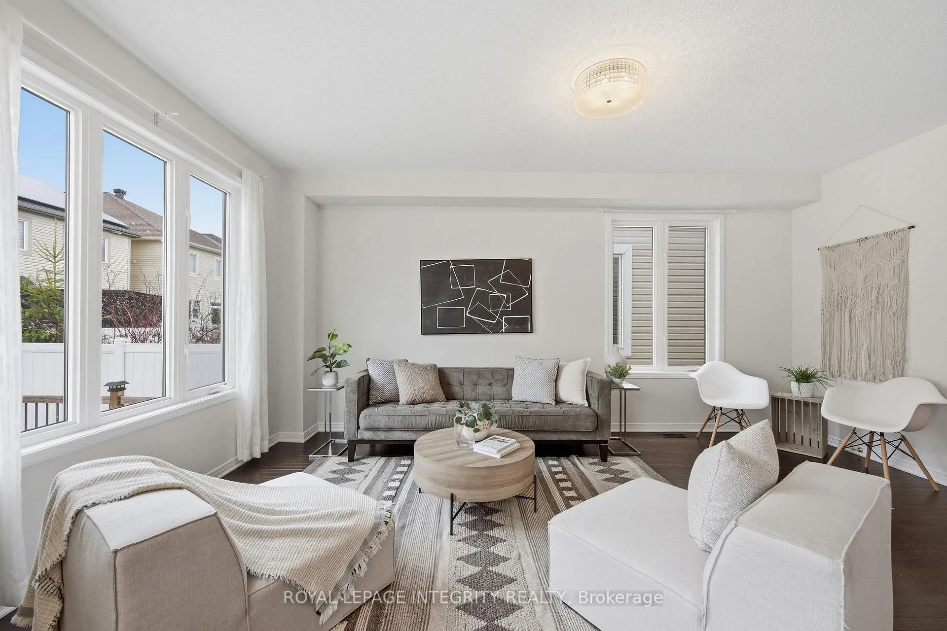 Photo 7 of 322 Autumnfield Street, Ottawa, Kanata - Emerald Meadows/Trailwest — HOMEH
