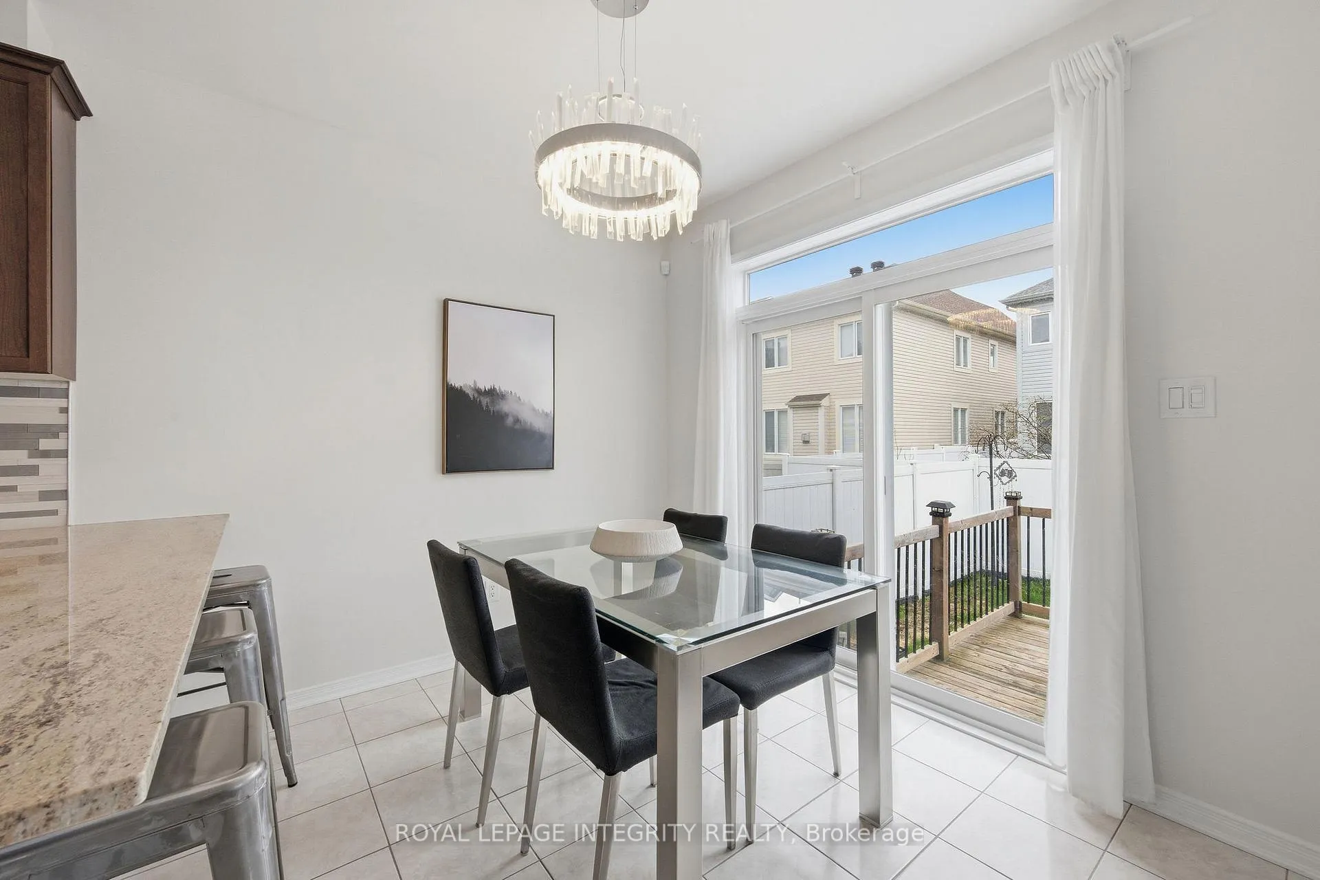 Photo 15 of 322 Autumnfield Street, Ottawa, Kanata - Emerald Meadows/Trailwest — HOMEH