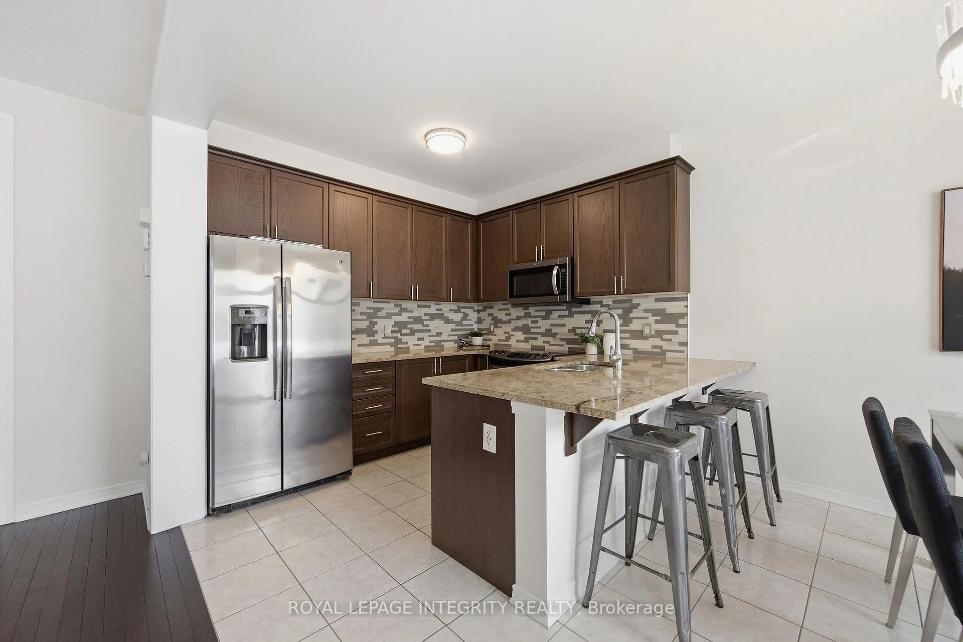 Photo 17 of 322 Autumnfield Street, Ottawa, Kanata - Emerald Meadows/Trailwest — HOMEH
