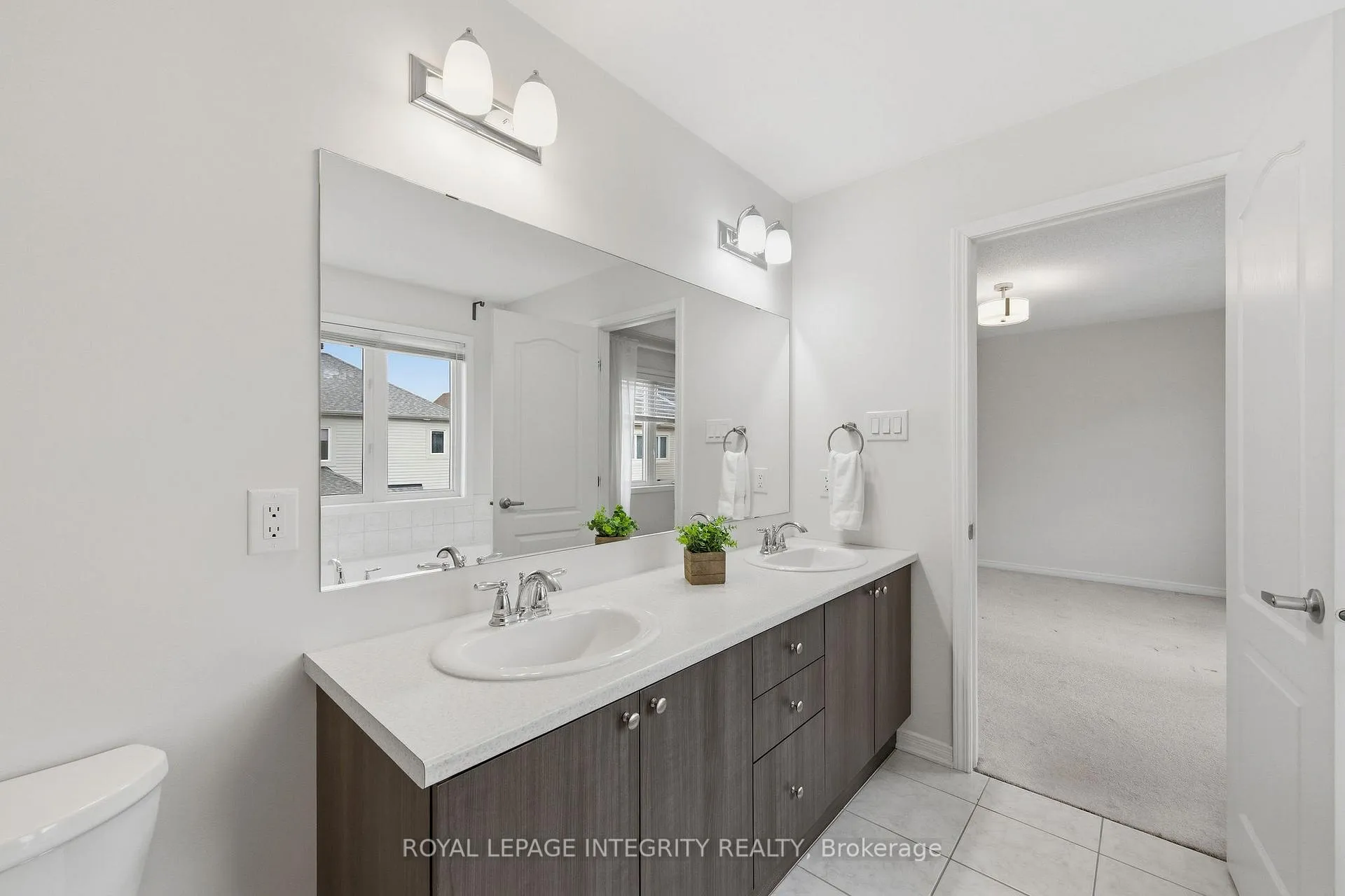 Photo 23 of 322 Autumnfield Street, Ottawa, Kanata - Emerald Meadows/Trailwest — HOMEH