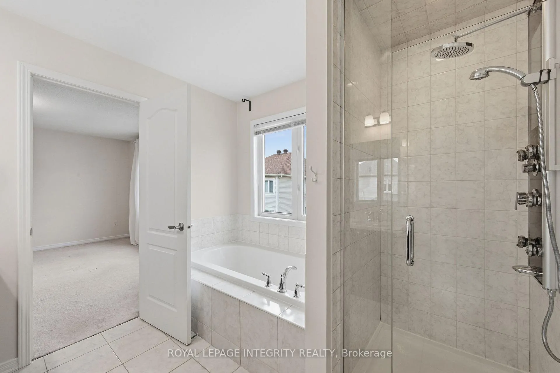 Photo 25 of 322 Autumnfield Street, Ottawa, Kanata - Emerald Meadows/Trailwest — HOMEH