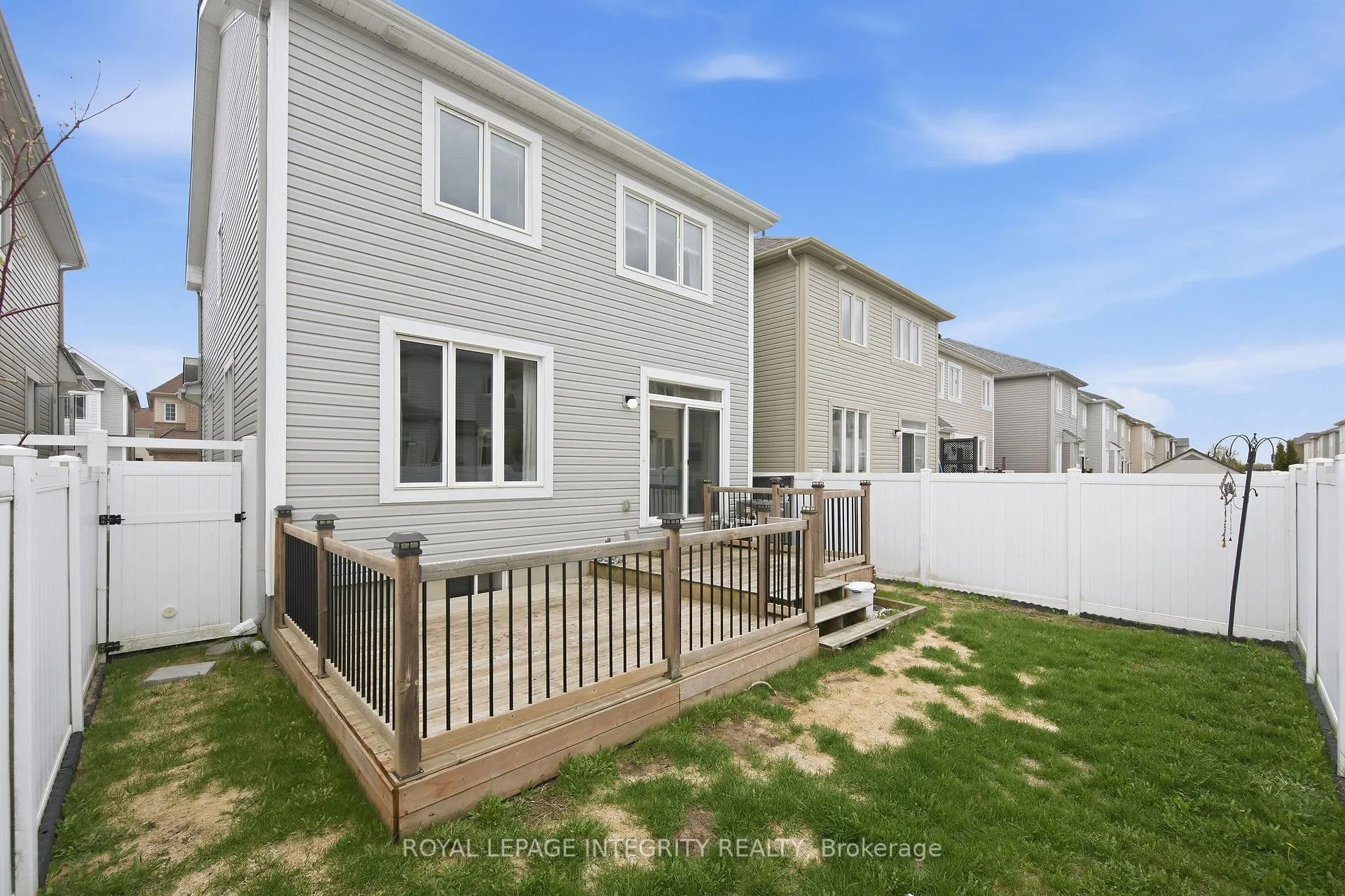 Photo 31 of 322 Autumnfield Street, Ottawa, Kanata - Emerald Meadows/Trailwest — HOMEH