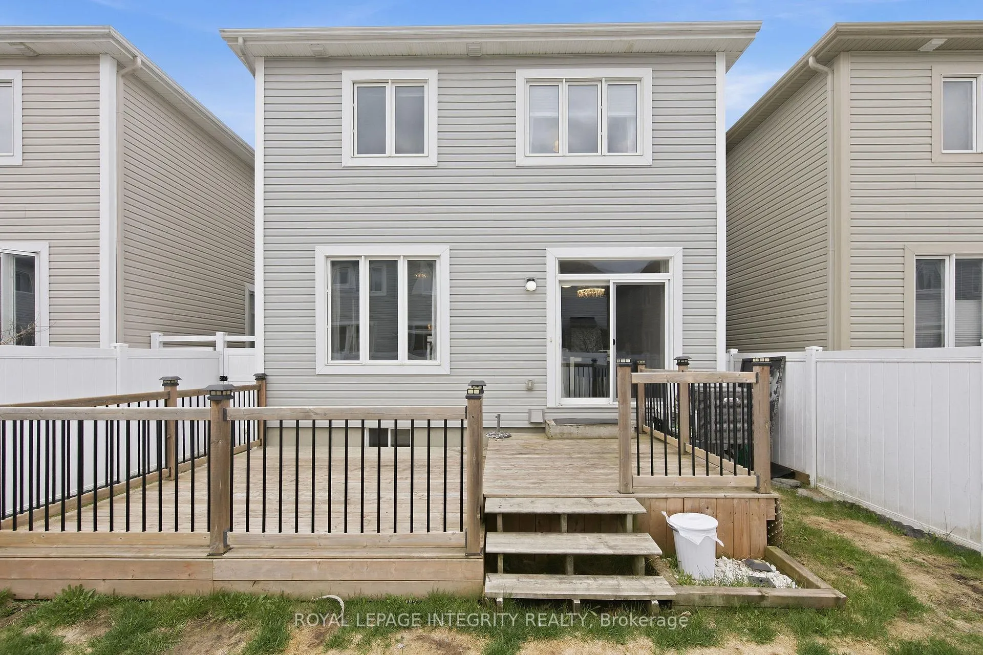 Photo 32 of 322 Autumnfield Street, Ottawa, Kanata - Emerald Meadows/Trailwest — HOMEH