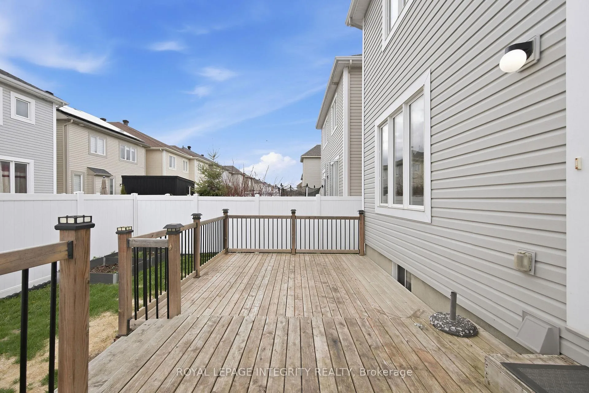 Photo 33 of 322 Autumnfield Street, Ottawa, Kanata - Emerald Meadows/Trailwest — HOMEH