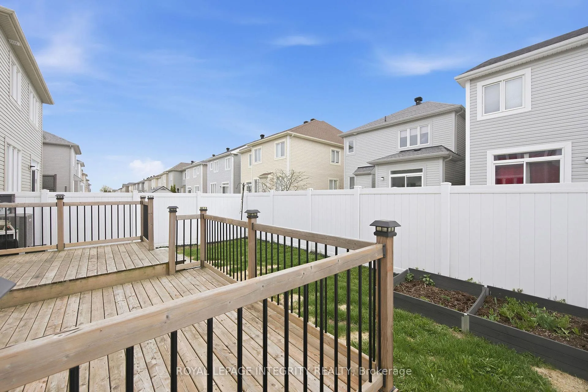 Photo 35 of 322 Autumnfield Street, Ottawa, Kanata - Emerald Meadows/Trailwest — HOMEH