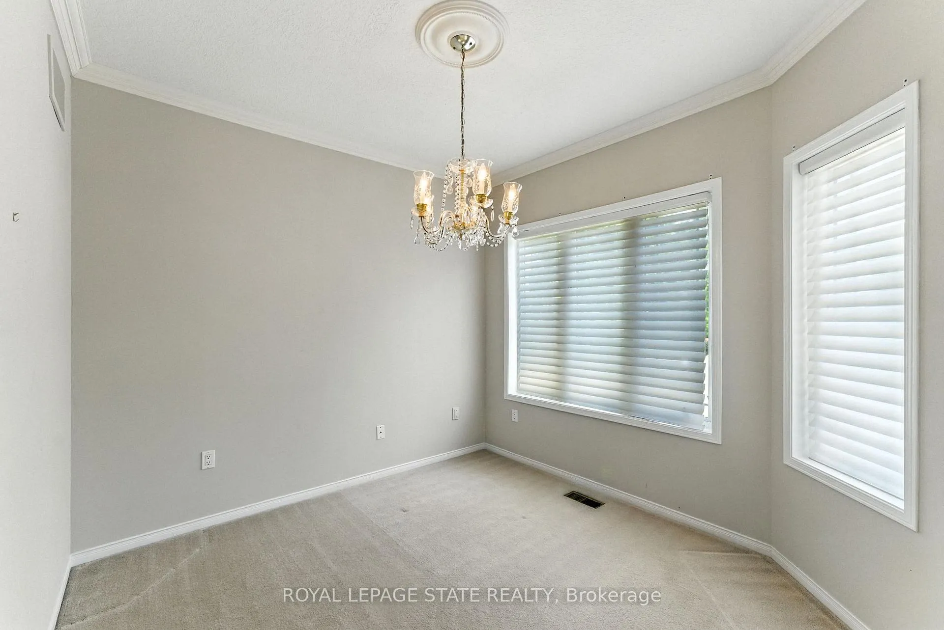Photo 6 of Unit 6, 40 Wesleyan Court, Hamilton, Ancaster — HOMEH