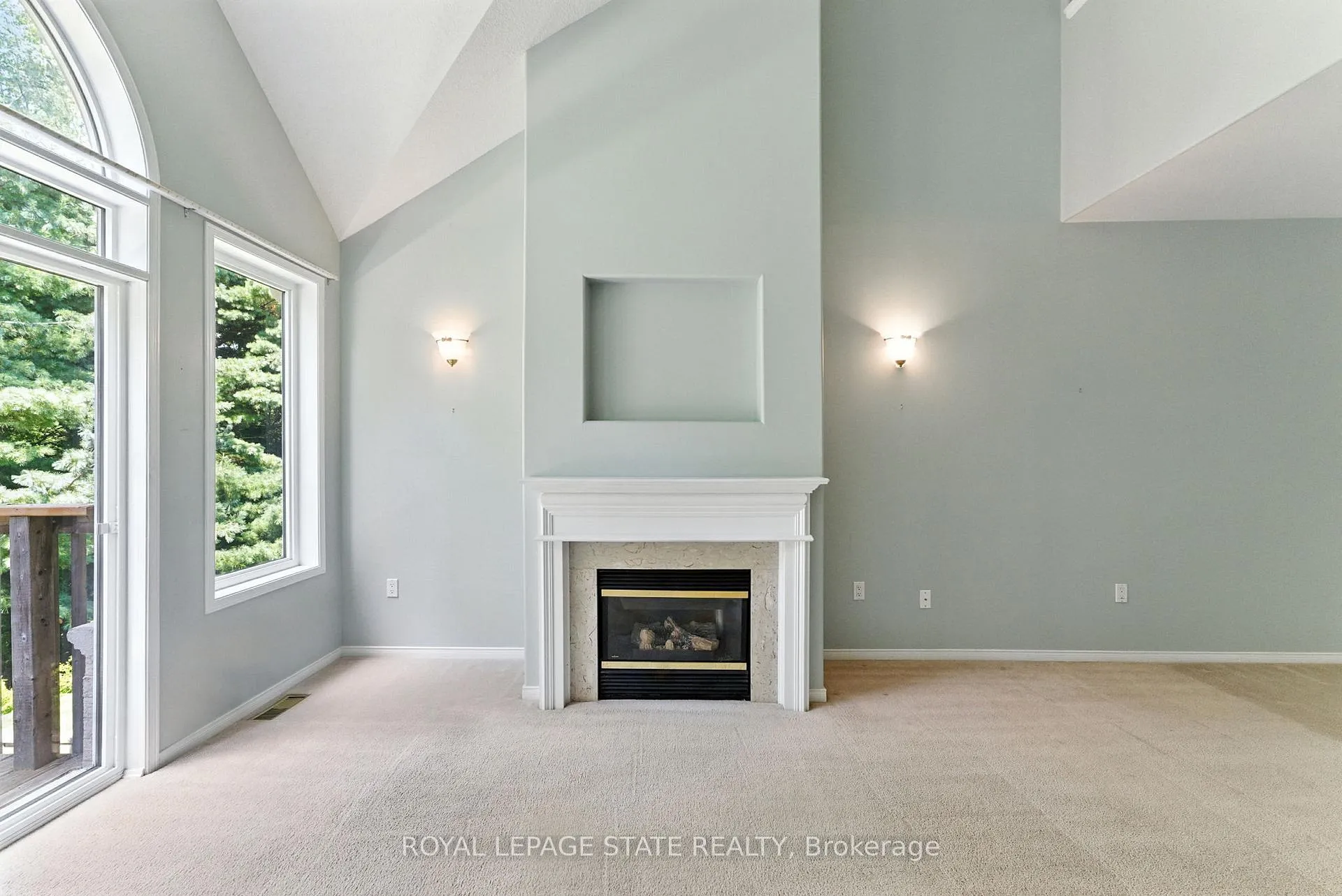 Photo 14 of Unit 6, 40 Wesleyan Court, Hamilton, Ancaster — HOMEH