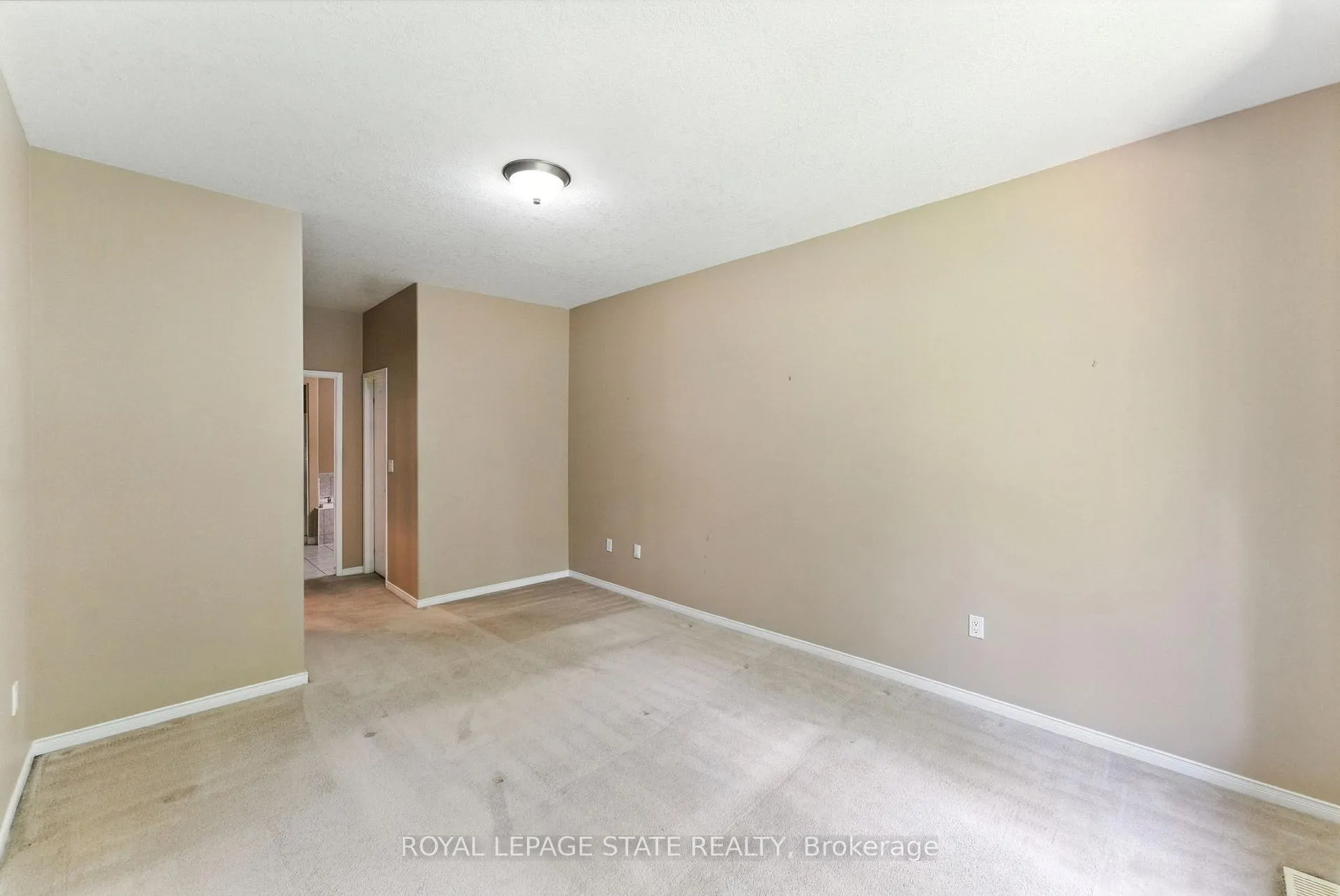 Photo 17 of Unit 6, 40 Wesleyan Court, Hamilton, Ancaster — HOMEH