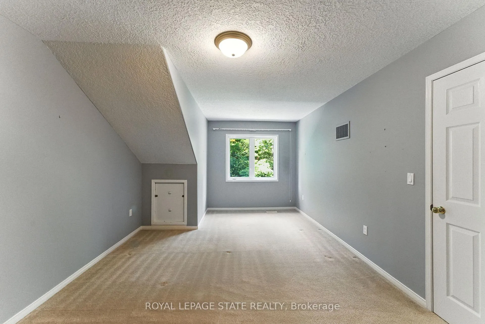 Photo 26 of Unit 6, 40 Wesleyan Court, Hamilton, Ancaster — HOMEH
