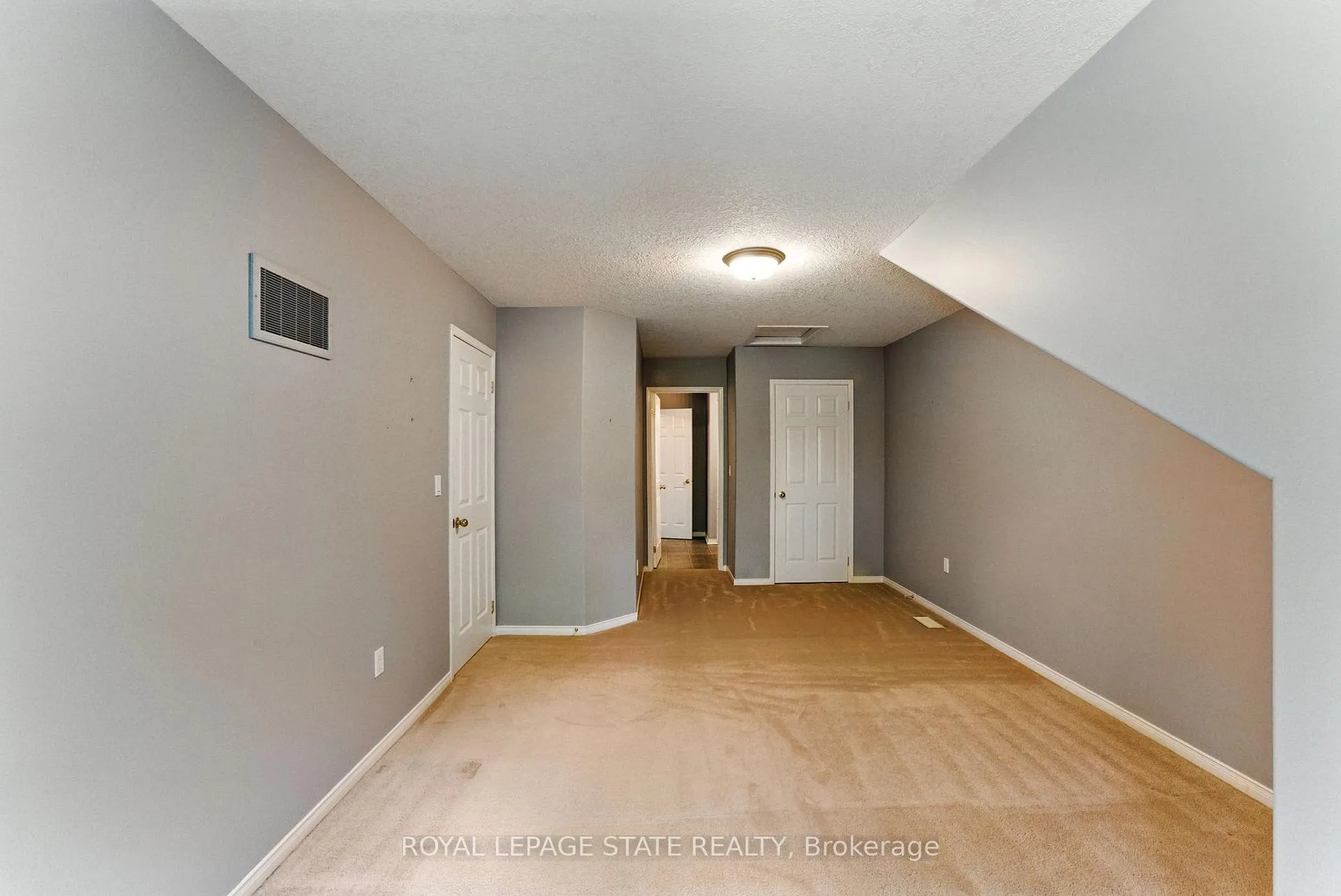 Photo 27 of Unit 6, 40 Wesleyan Court, Hamilton, Ancaster — HOMEH