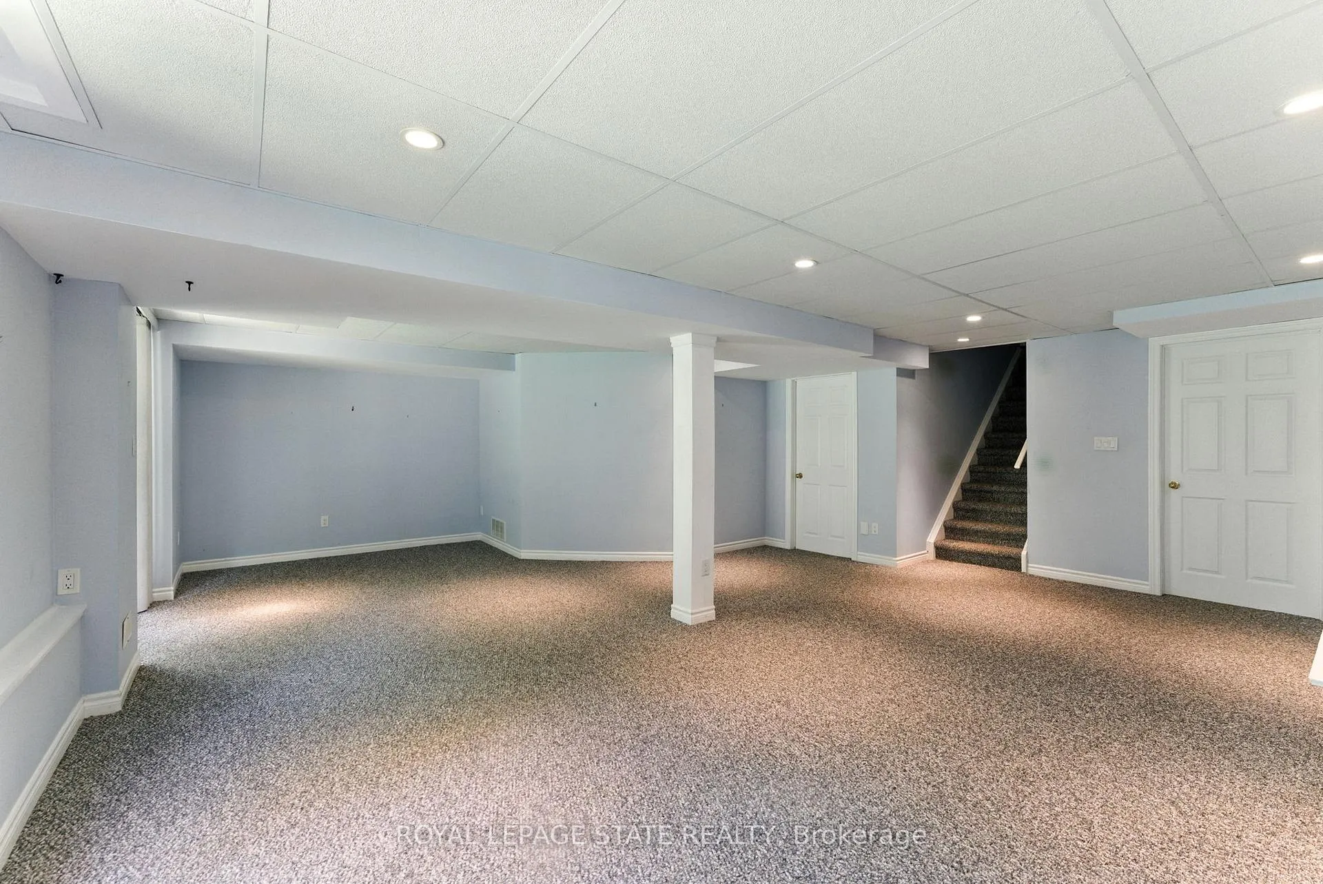 Photo 33 of Unit 6, 40 Wesleyan Court, Hamilton, Ancaster — HOMEH