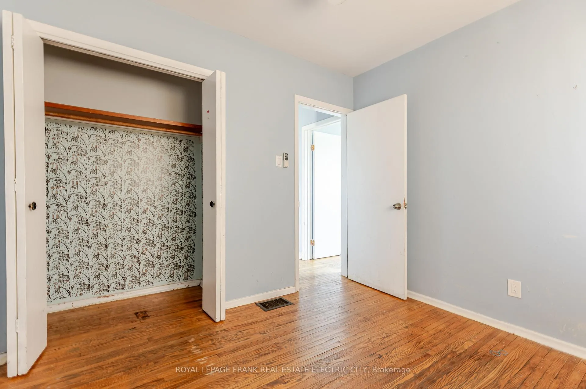 Photo 16 of 941 Crawford Drive, Peterborough, Otonabee Ward 1 — HOMEH